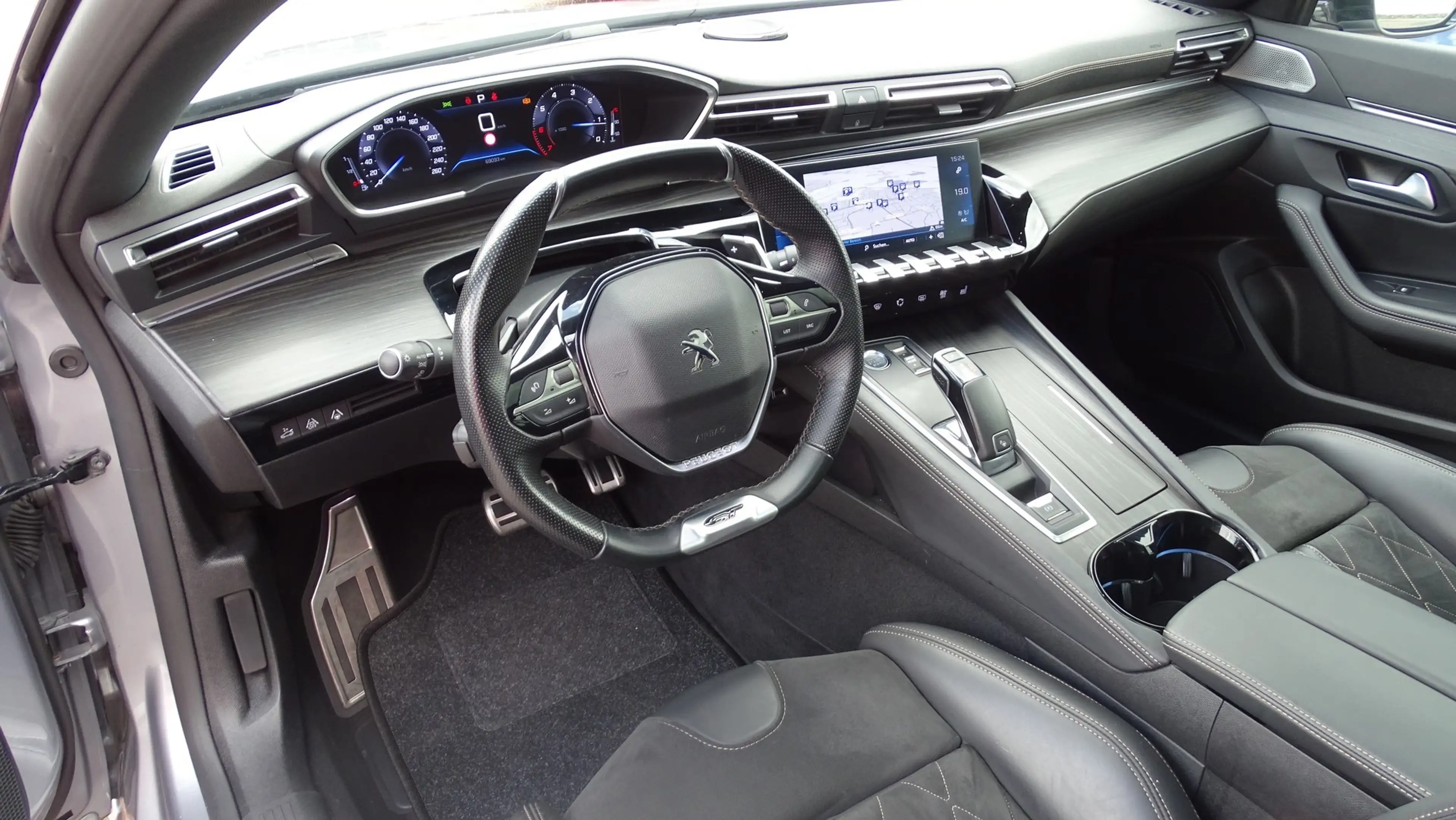 Peugeot 508 SW 1.6 PureTech GT Aut. LED Navi 360° ACC — photo 9