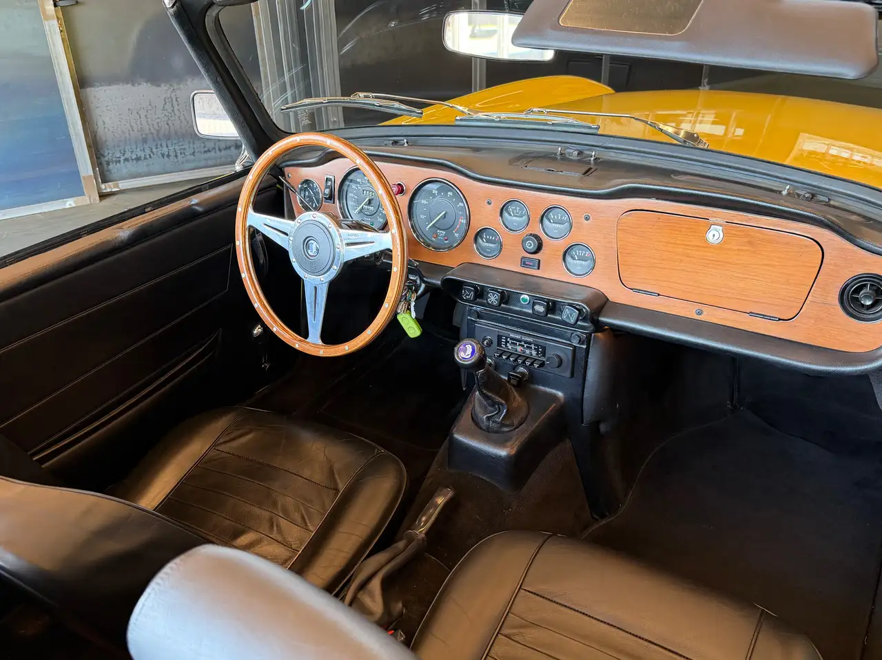 Triumph TR6 PI Seconda serie con HARD TOP, foto 8