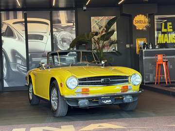 Triumph TR6 PI Seconda serie con HARD TOP