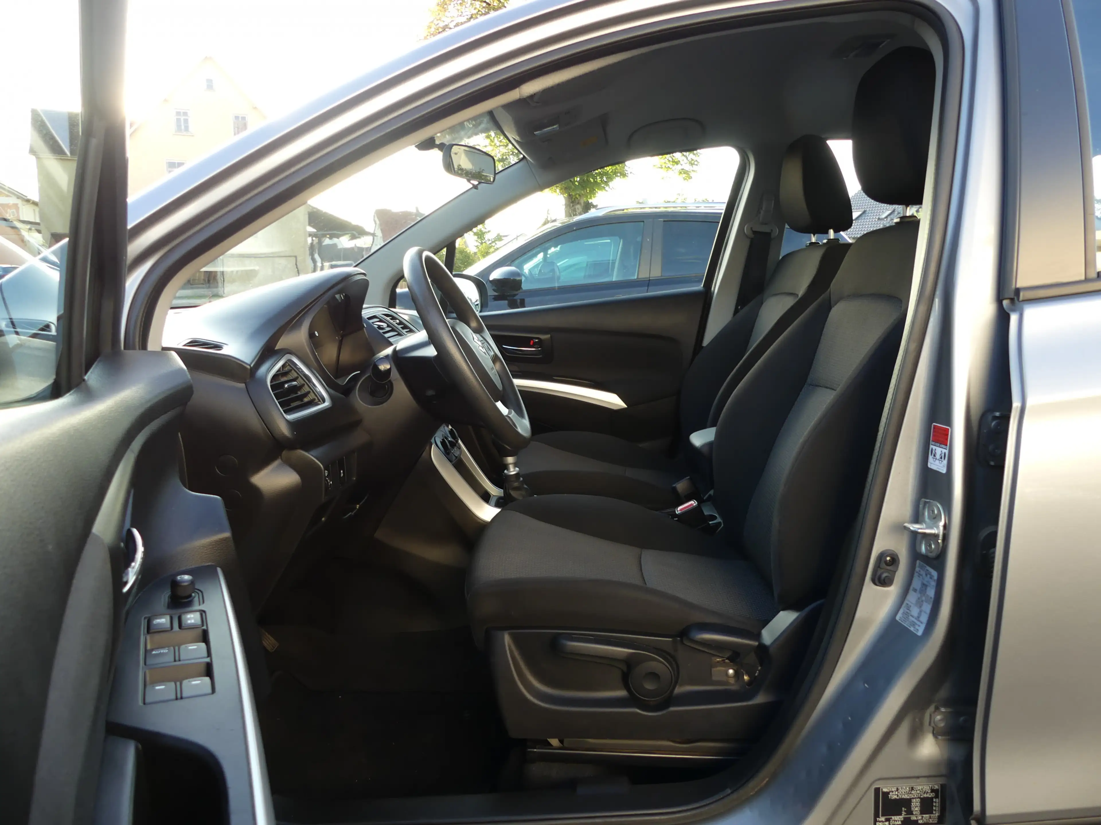 Suzuki SX4 Club | MFL | TEMPOMAT | USB — photo 9