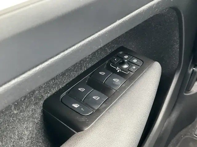 Volvo XC40 view 15