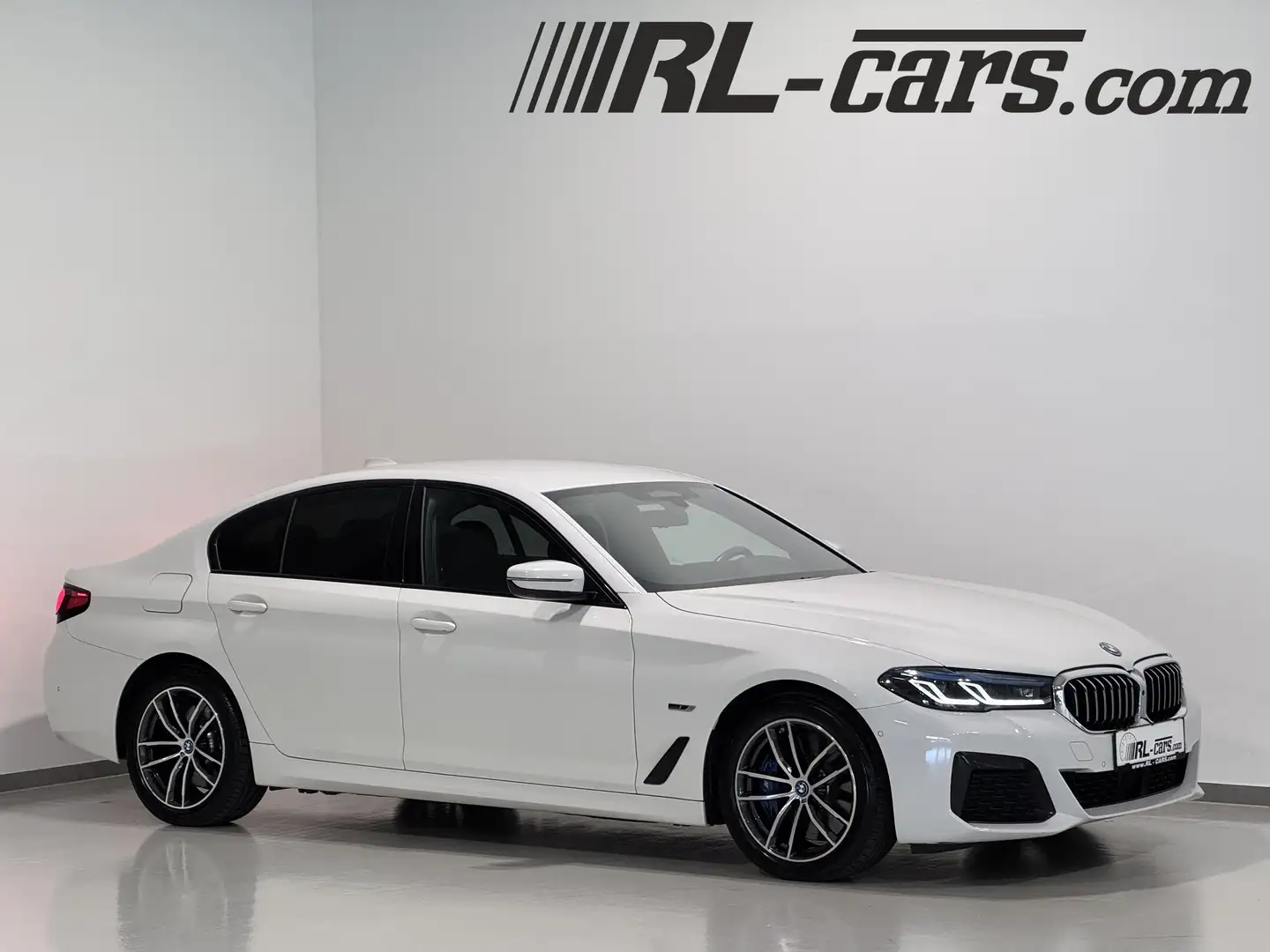 BMW 545 e xDrive G30 LCI Aut/M-Sport/CockpitPRO/HEAD-UP Blanco - 1