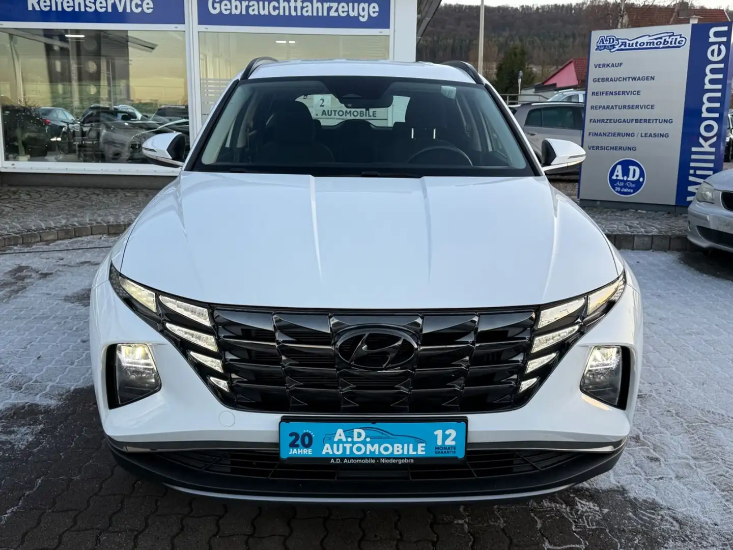 Hyundai TUCSON ix 35 1.6 Trend Hybrid 2WD Weiß - 2