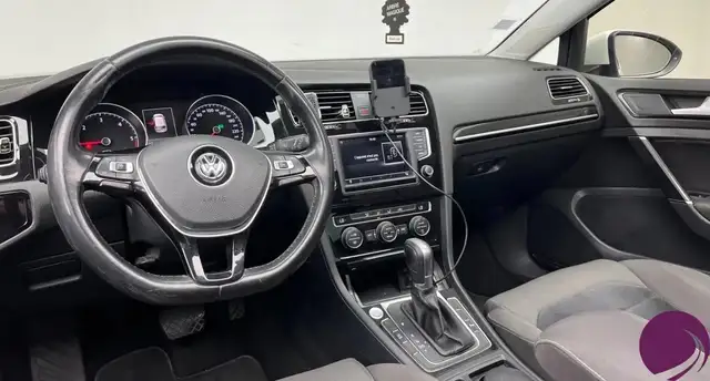 Volkswagen Golf view 11