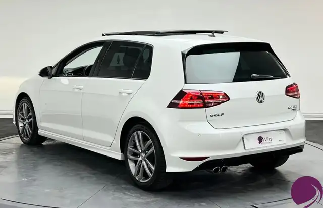 Volkswagen Golf view 6