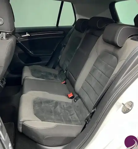 Volkswagen Golf view 9