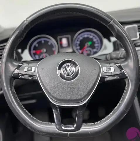 Volkswagen Golf view 10