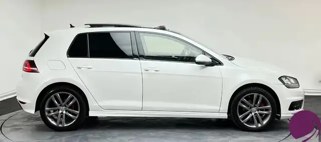 Volkswagen Golf view 4