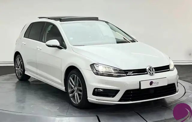 Volkswagen Golf view 2