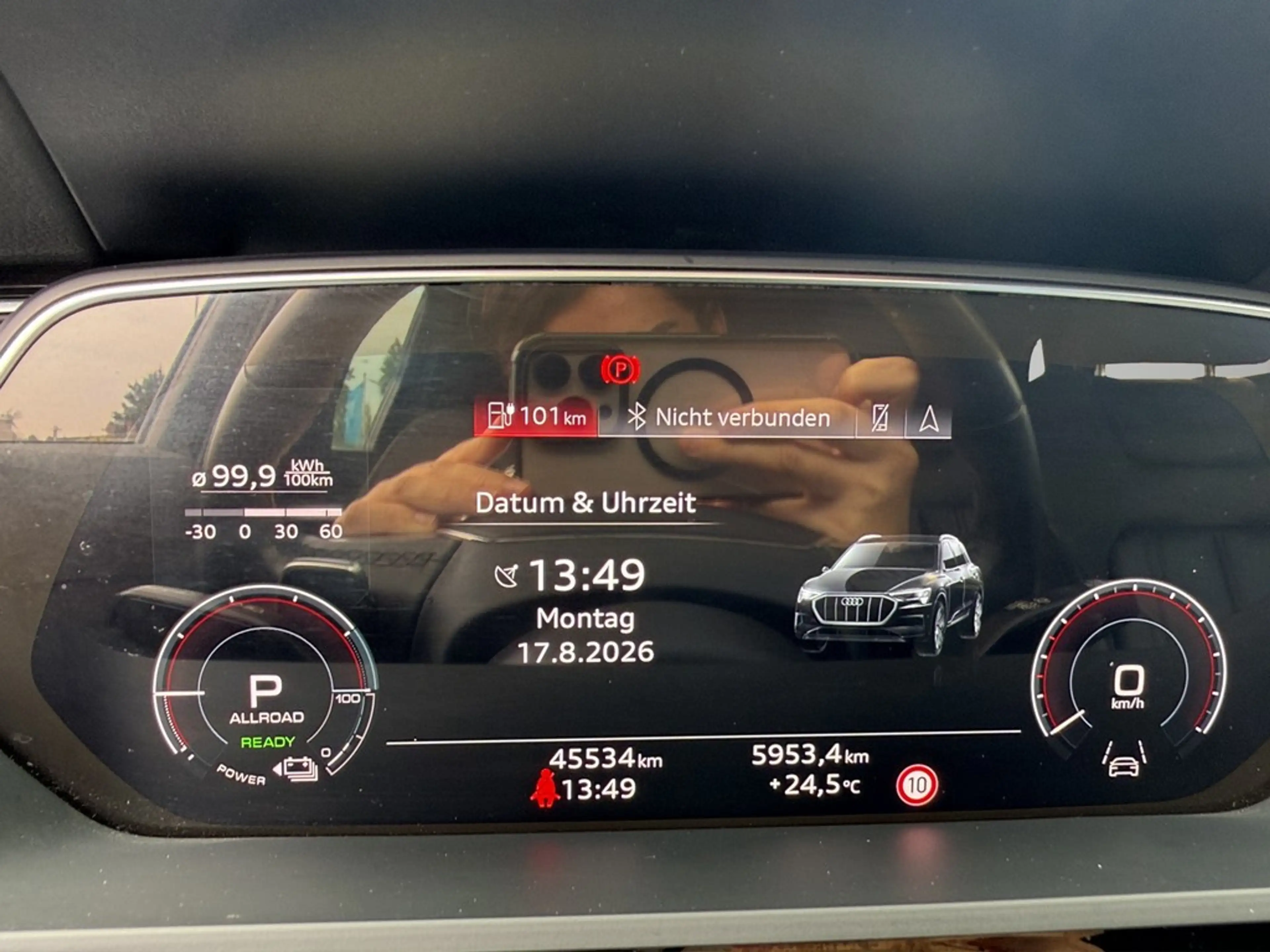 Audi e-tron 55 quattro *PANO*LUFT*AHK*LEDER* — photo 12