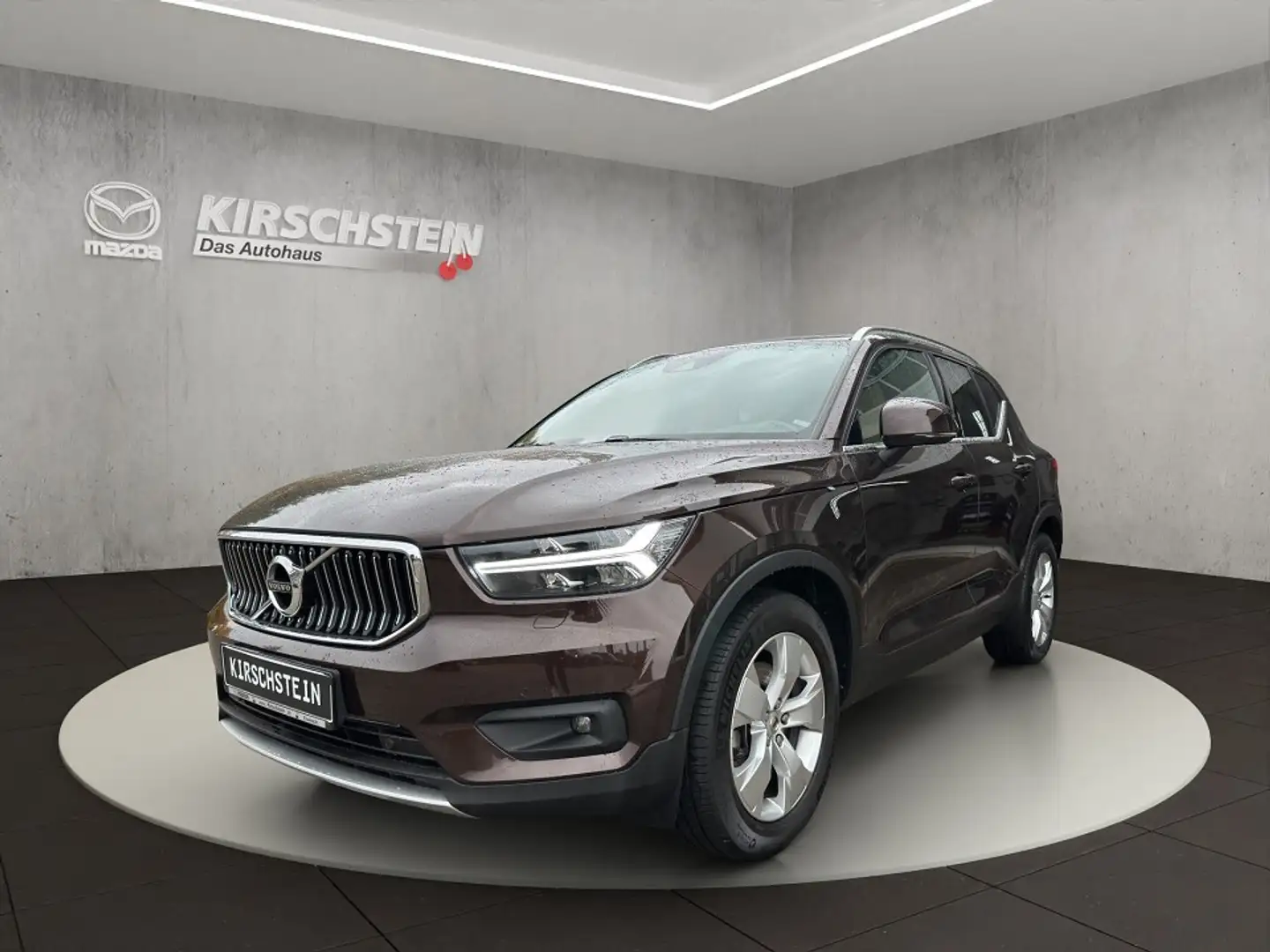 Volvo XC40 Inscription AWD +PANORAMADACH+KAMERA+NAVI+ Braun - 1