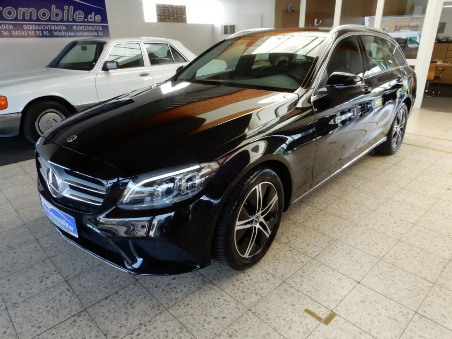 Mercedes-Benz C 180 T 9G-TRONIC Avantgarde AHK, Navi ,High-End Schwarz - 1