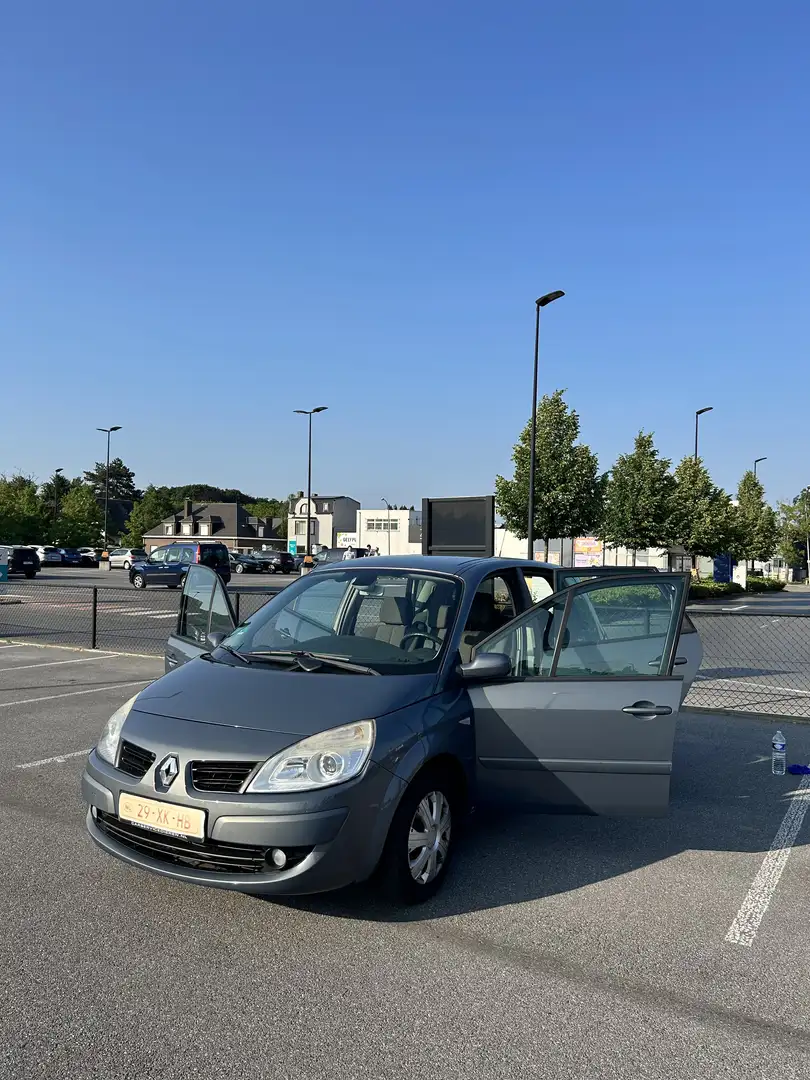 Renault Scenic 1.6 16V - 1
