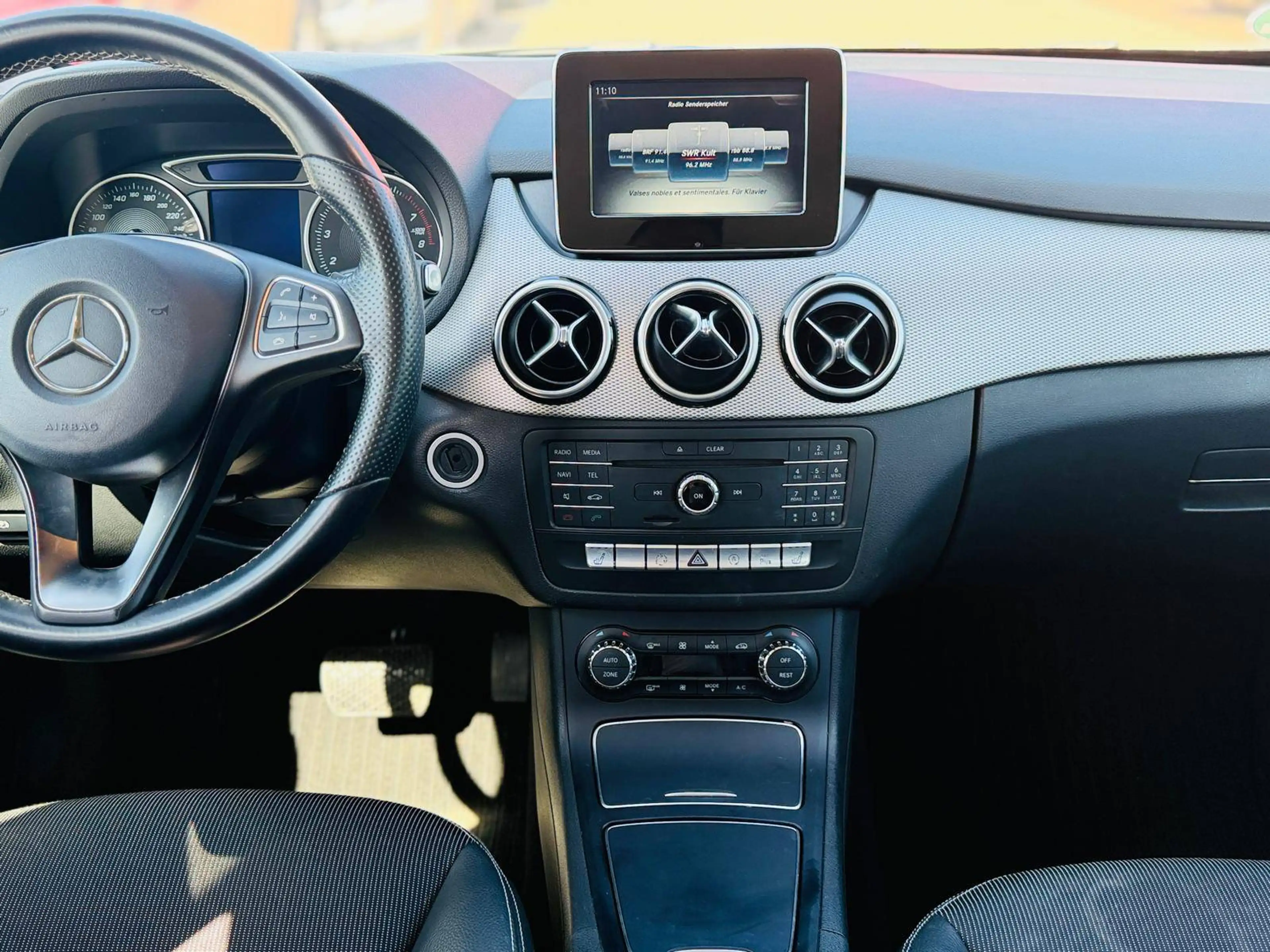 Mercedes-Benz B 200 Urban TÜV & Service Neu Garantie Finanzierung möglich — photo 7
