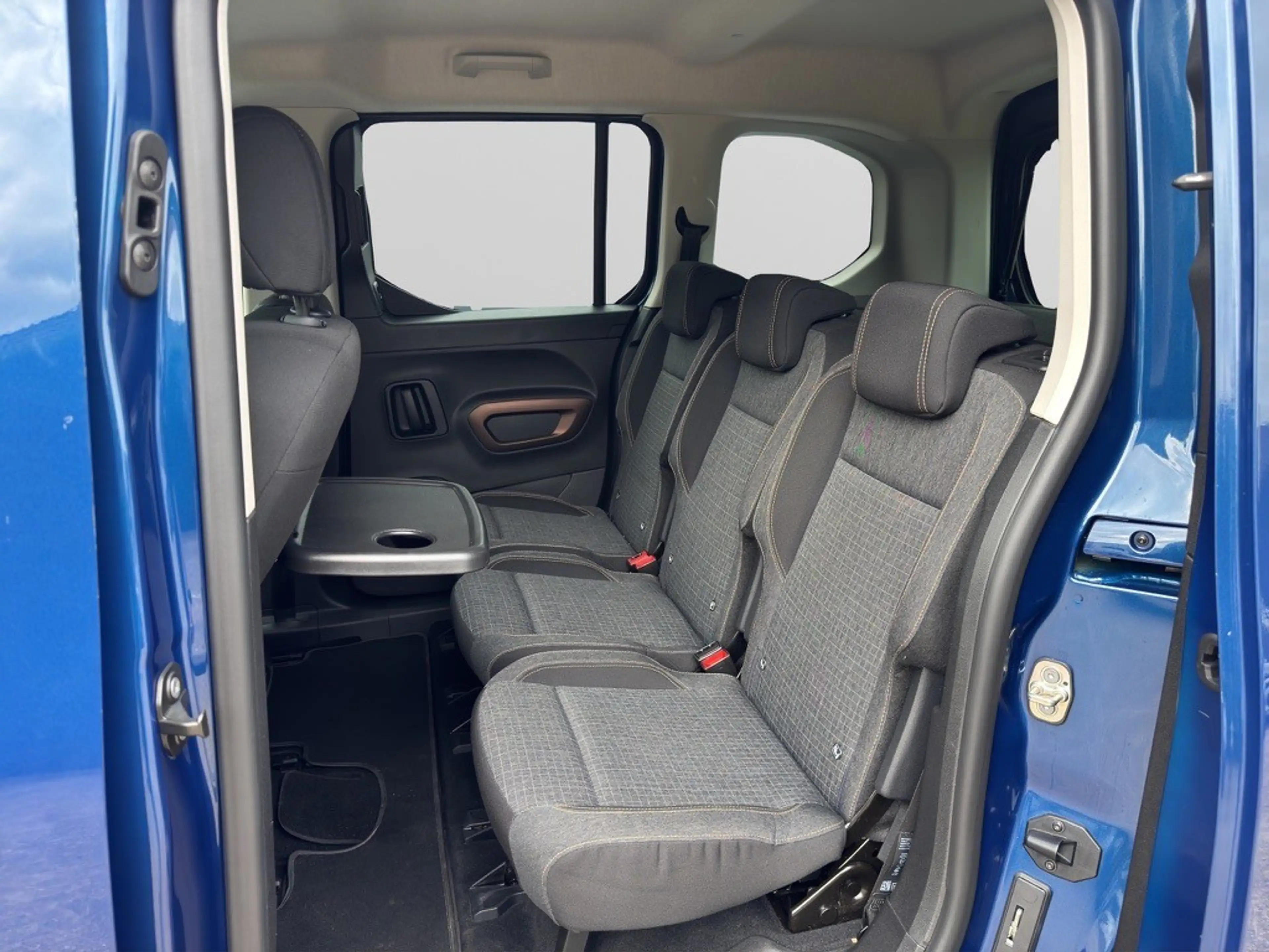 Peugeot Rifter 1.2 PURETECH GT-LINE, Automaat , Carplay,Navi — photo 11