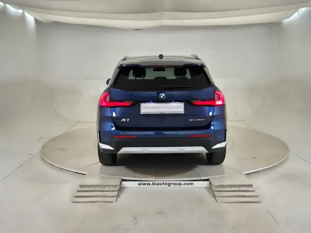BMW X1 view 4
