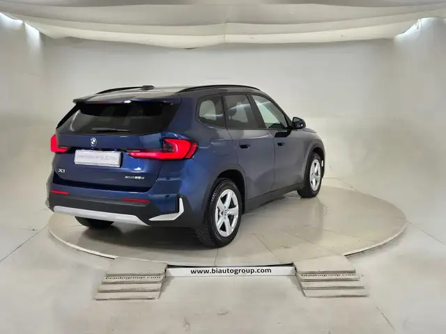 BMW X1 view 5