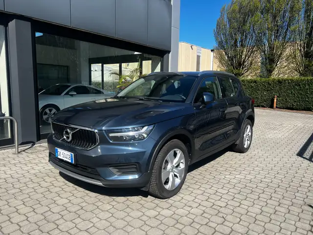 Volvo XC40 XC40 2.0 b4 Momentum Pro awd