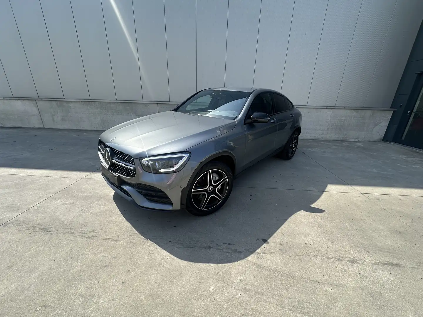 Mercedes-Benz GLC 200 PACK AMG Gris - 1