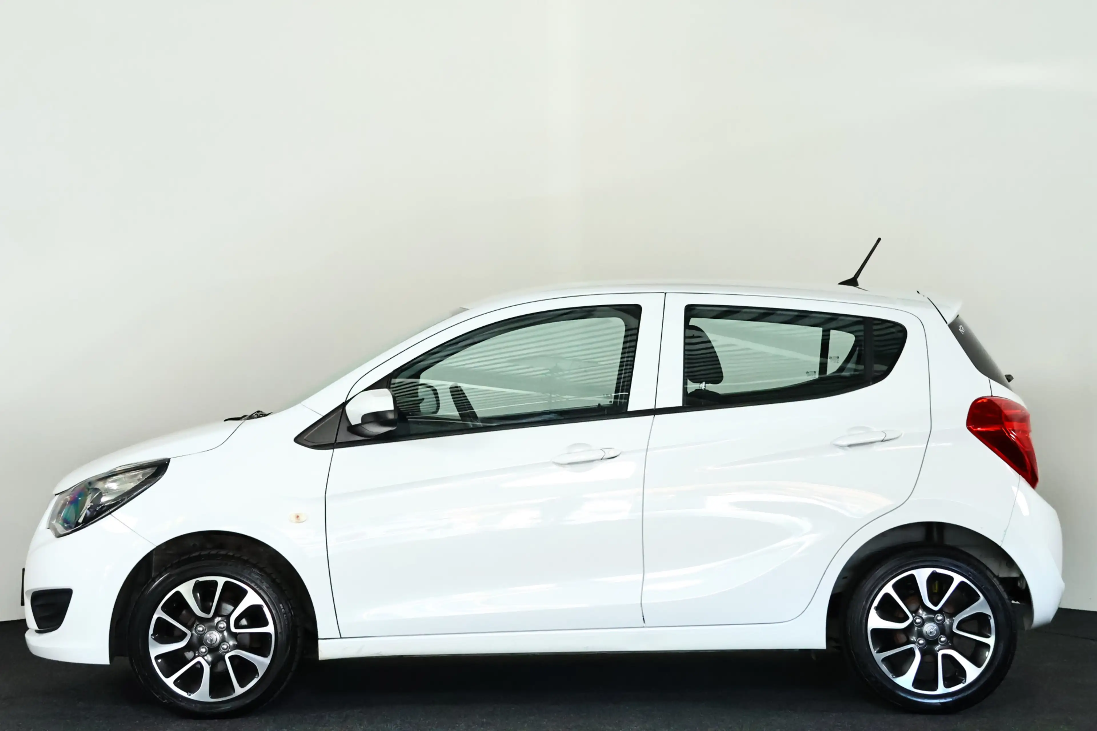 Opel Karl 1.0 ecoFLEX Edition Cruisecontrol / PDC / Stoel&St — photo 27