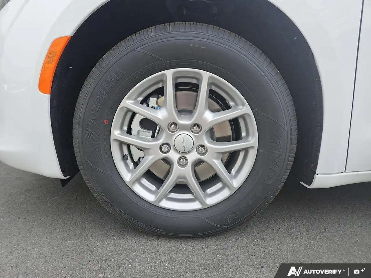 Chrysler Grand Caravan снимка Chrysler Grand Caravan
