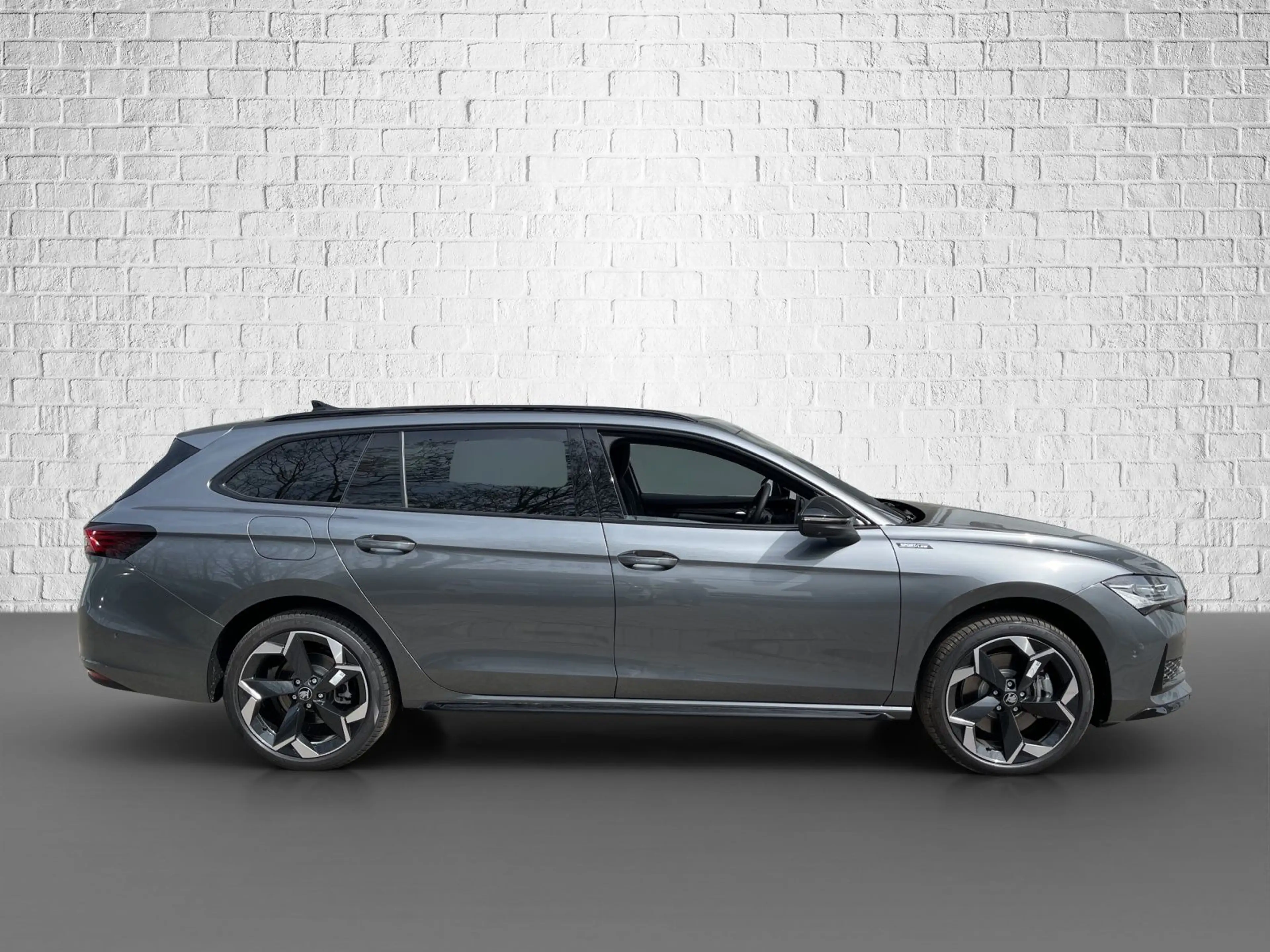Skoda Superb Combi 1,5 TSI iV DSG - Sportline — photo 6