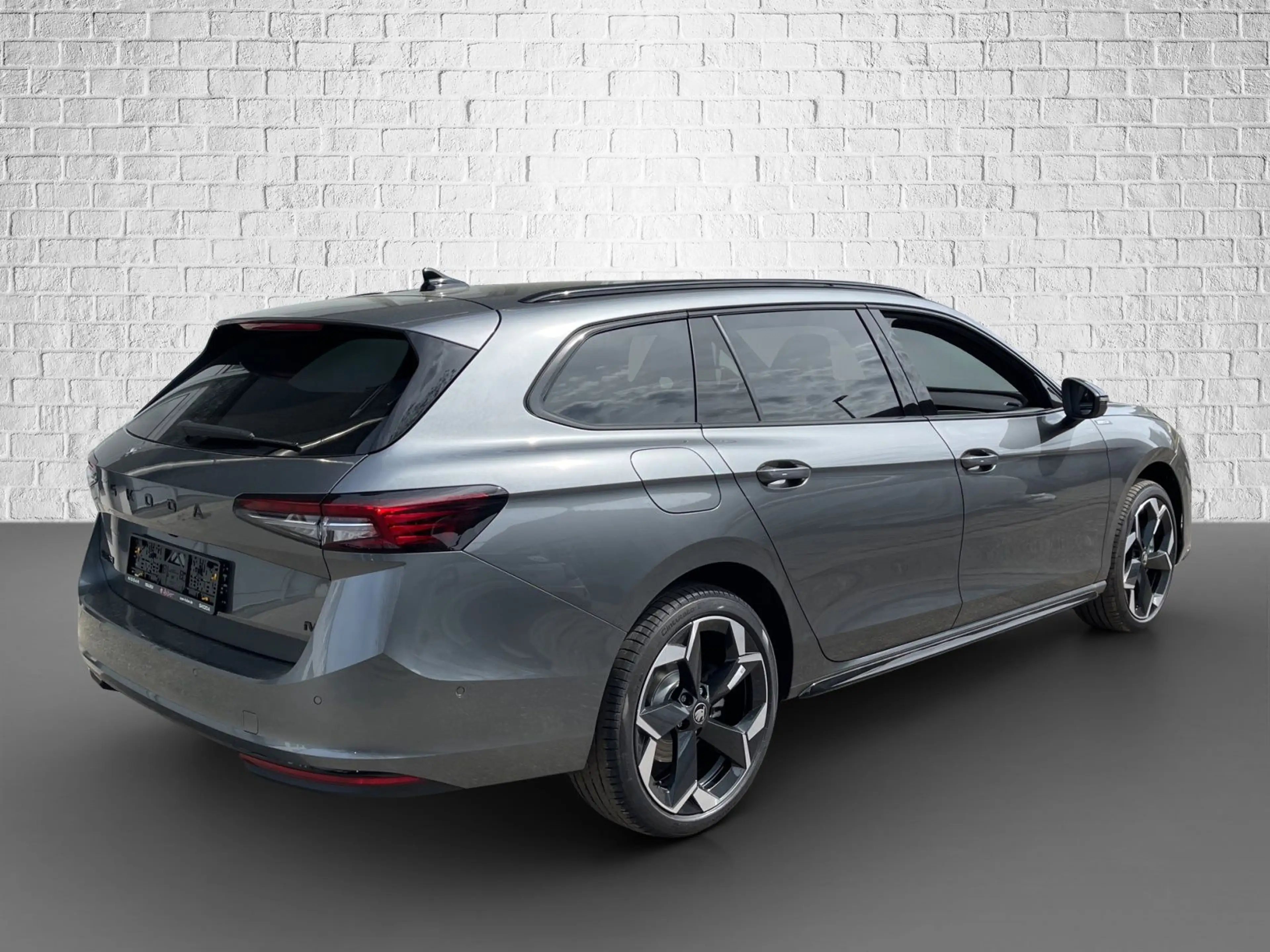 Skoda Superb Combi 1,5 TSI iV DSG - Sportline — photo 5
