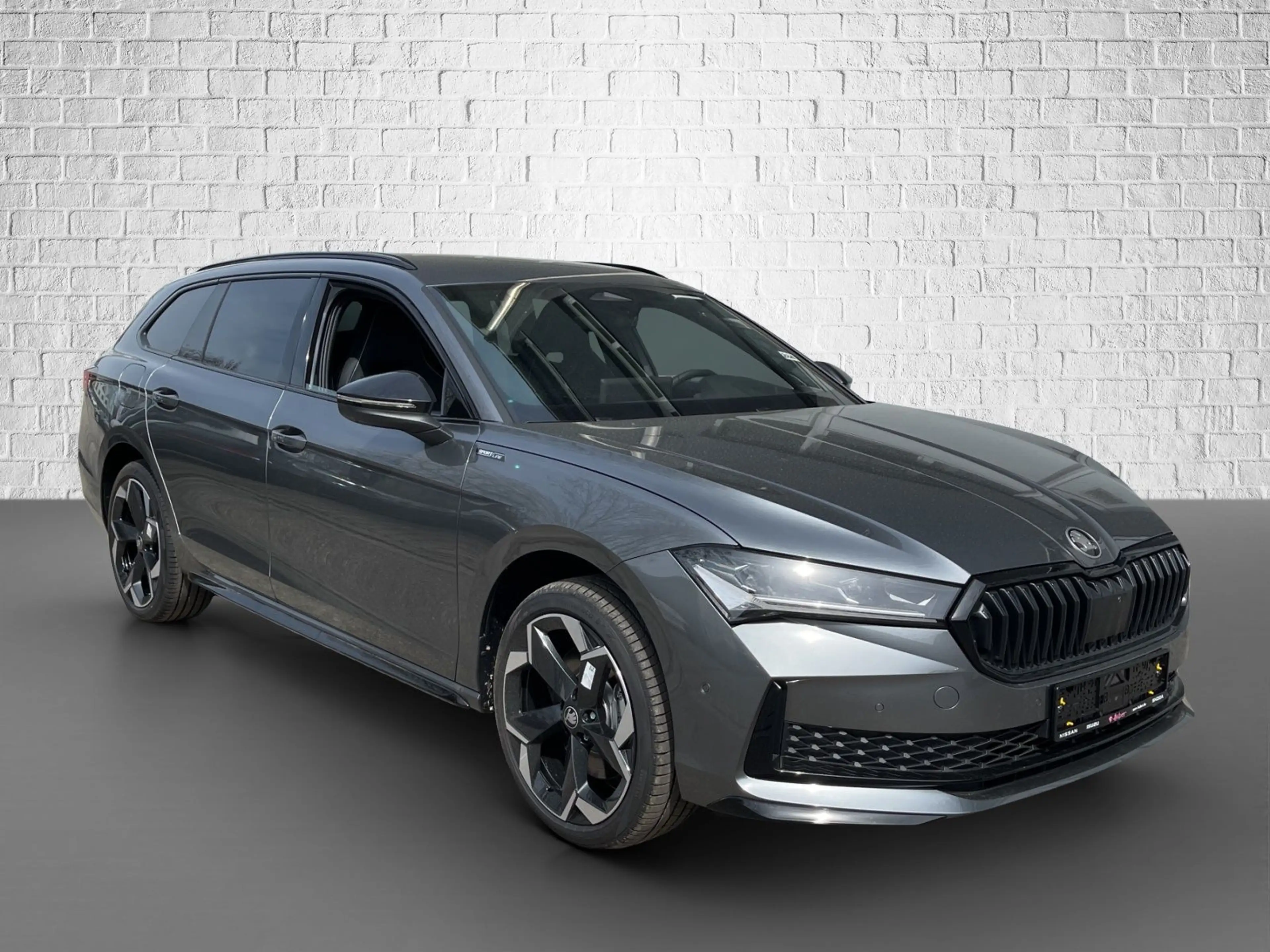 Skoda Superb Combi 1,5 TSI iV DSG - Sportline — photo 7