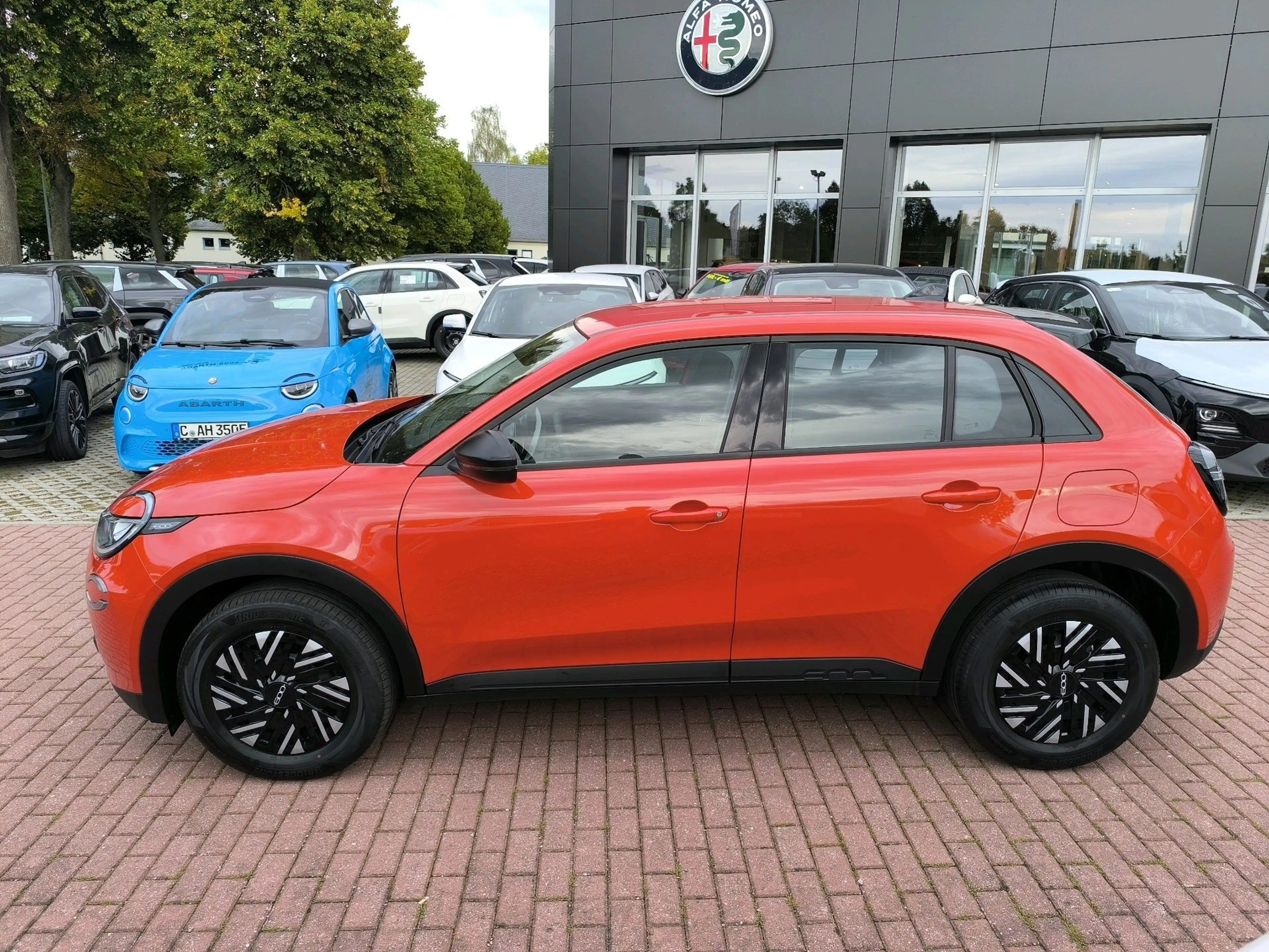 Fiat 600 Hybrid 125-Jahre-Edition — photo 4