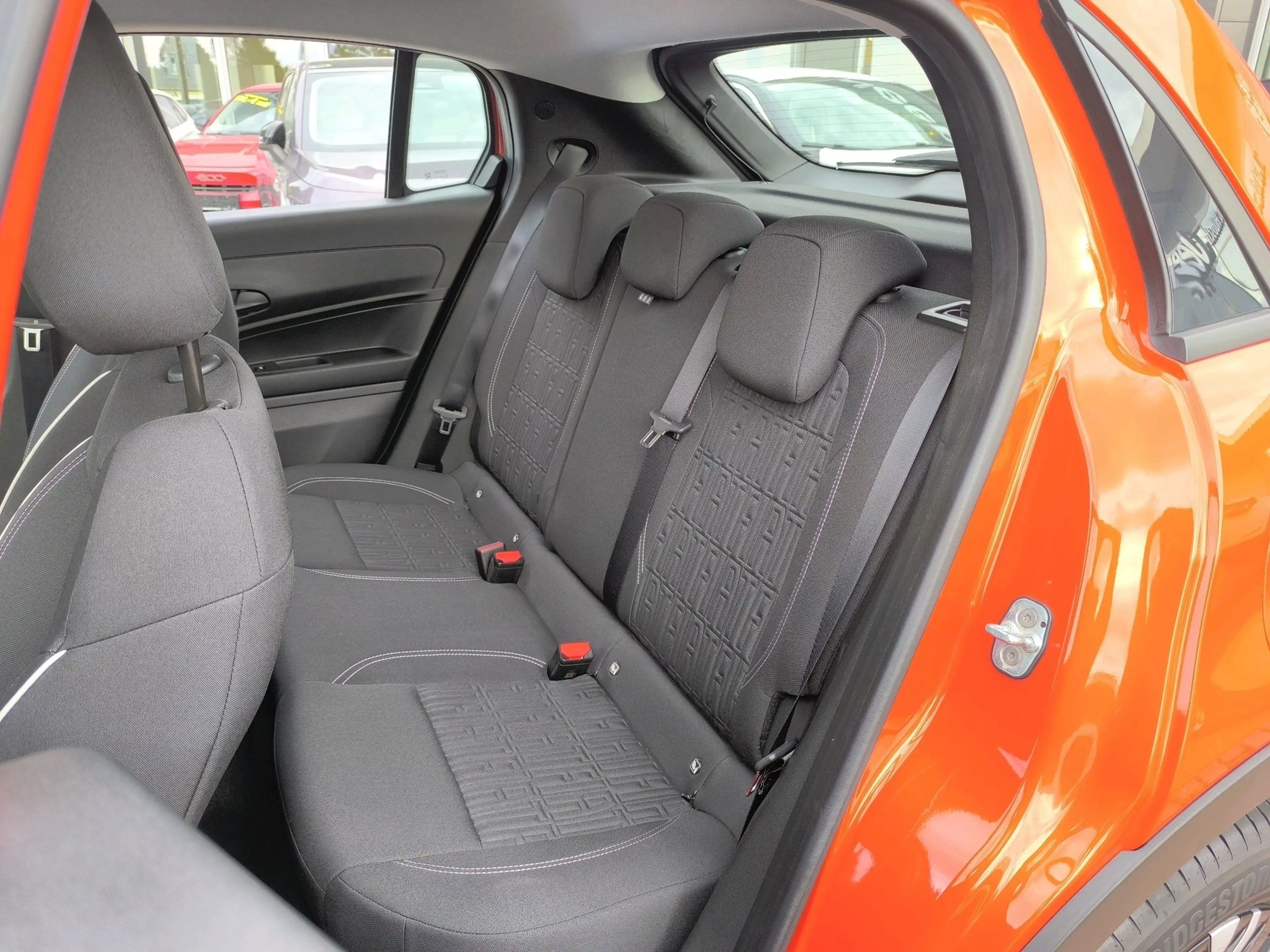 Fiat 600 Hybrid 125-Jahre-Edition — photo 12