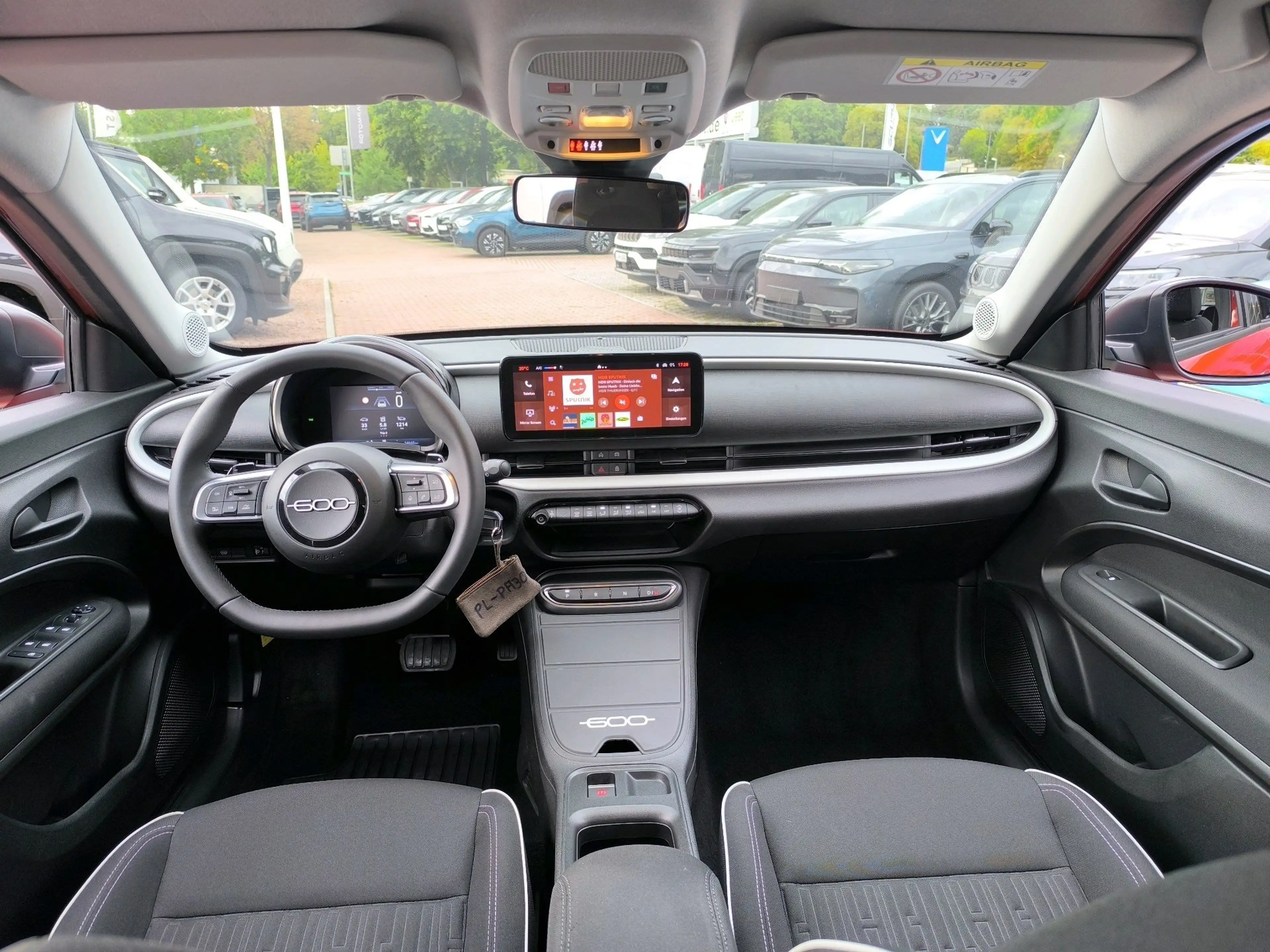 Fiat 600 Hybrid 125-Jahre-Edition — photo 13