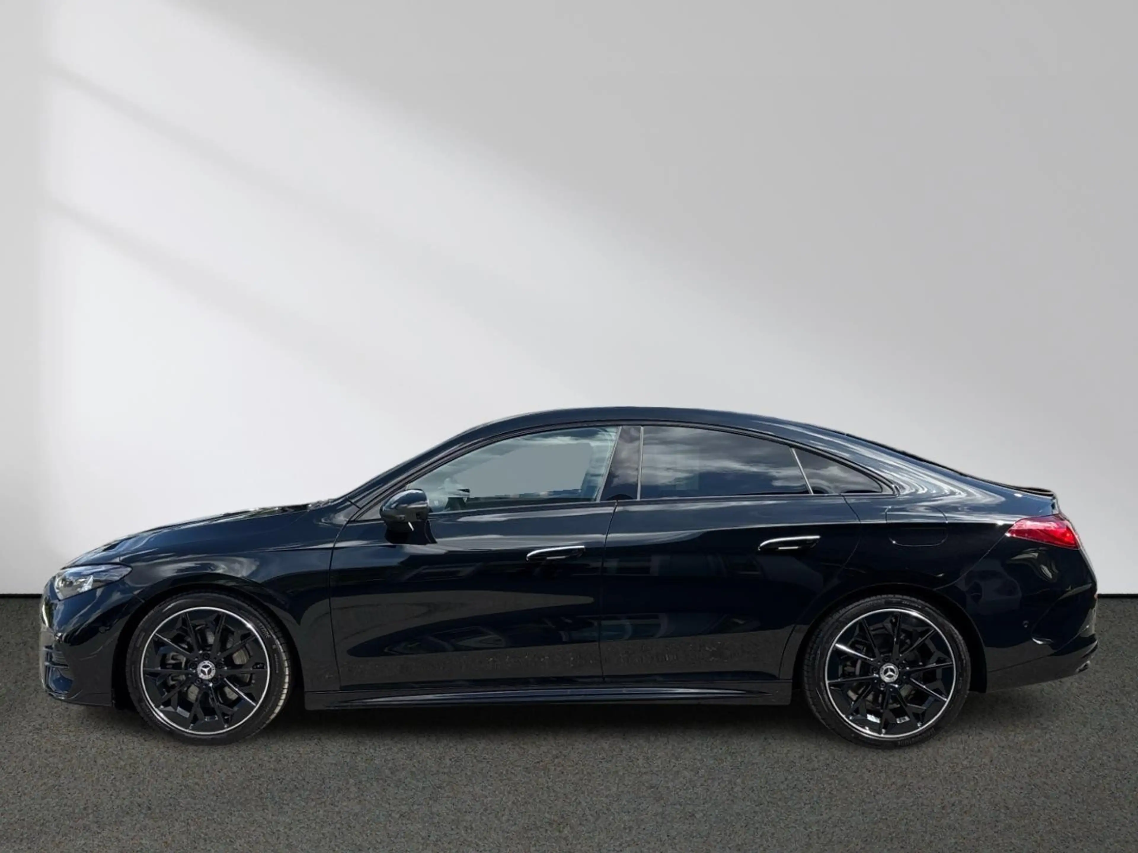 Mercedes-Benz CLA 200 AMG Premium Night Superscreen Memory 19" — photo 2