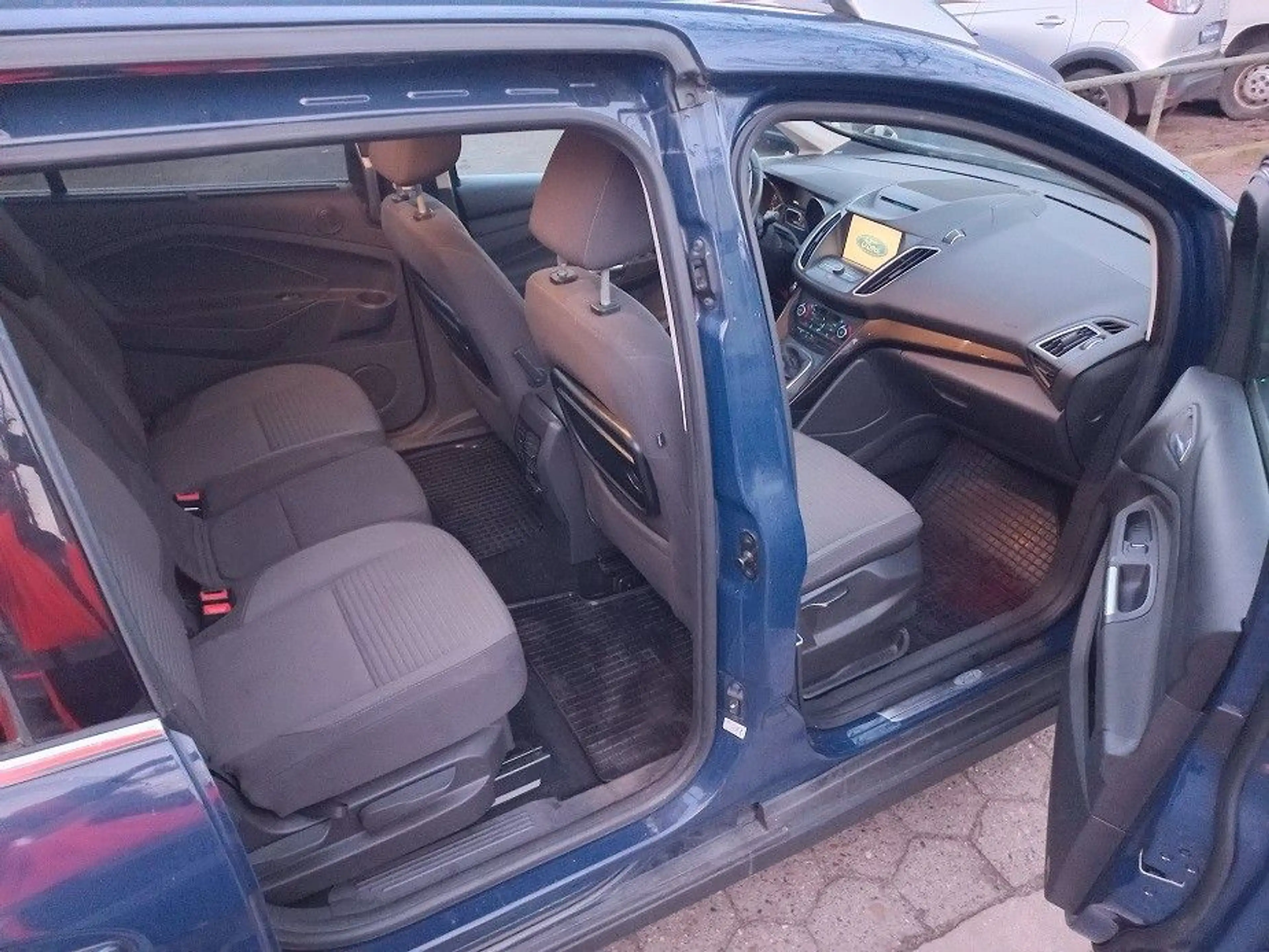 Ford Grand C-Max Grand C-MAX Titanium 1,5 EcoBoost Klima SHZ PDC — photo 14