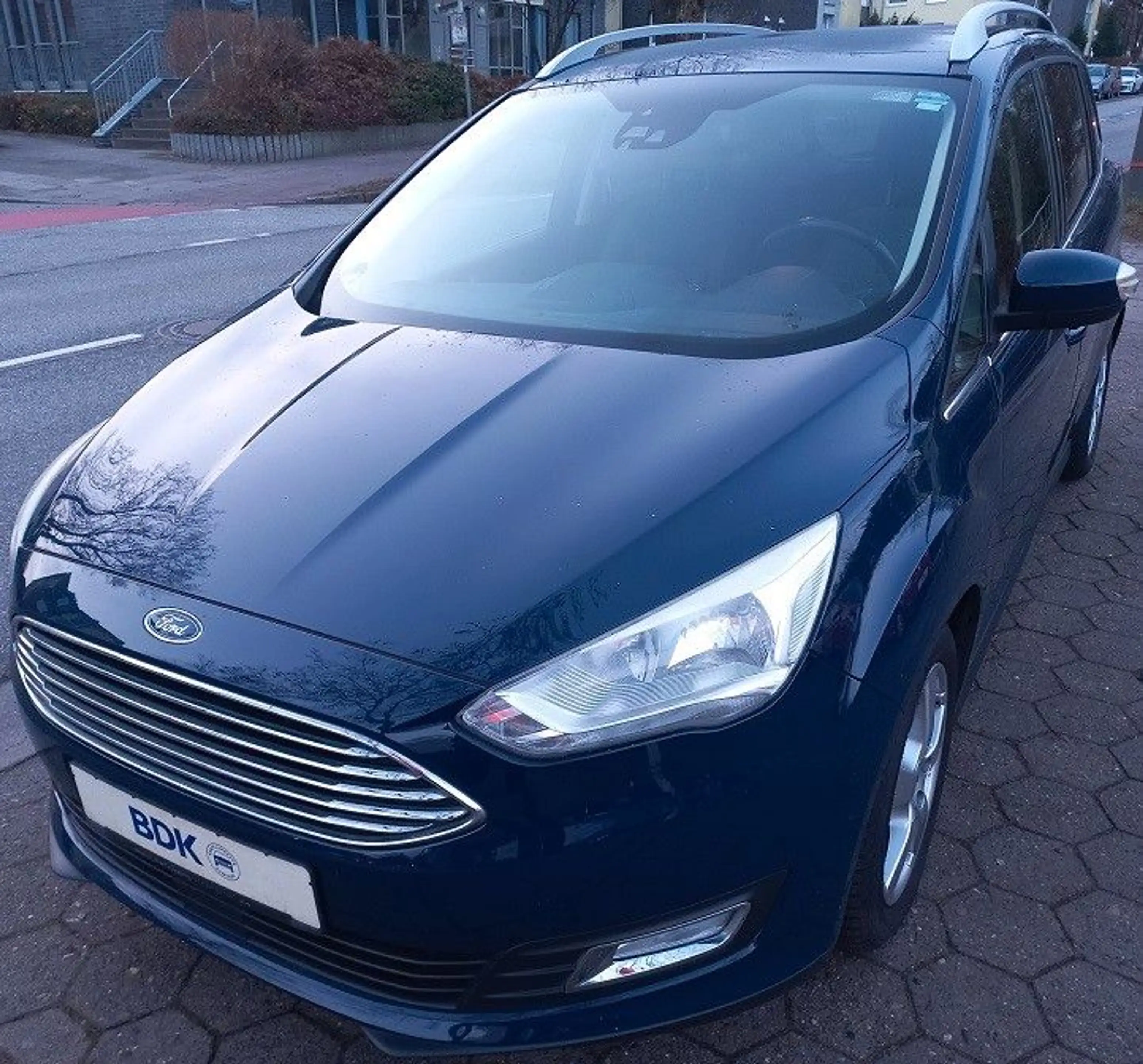 Ford Grand C-Max Grand C-MAX Titanium 1,5 EcoBoost Klima SHZ PDC — photo 3