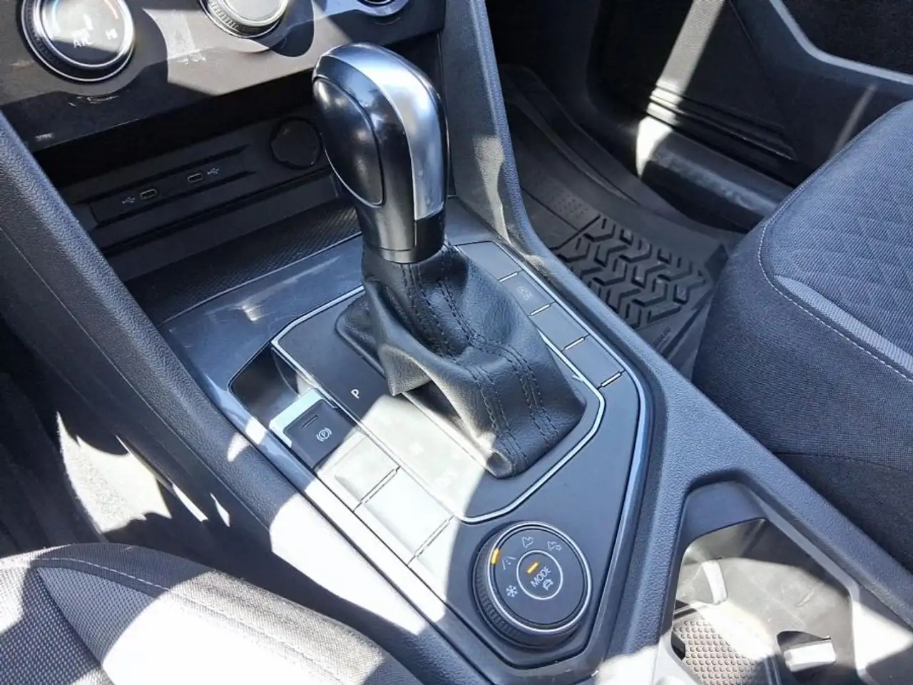 Volkswagen Tiguan снимка Volkswagen Tiguan