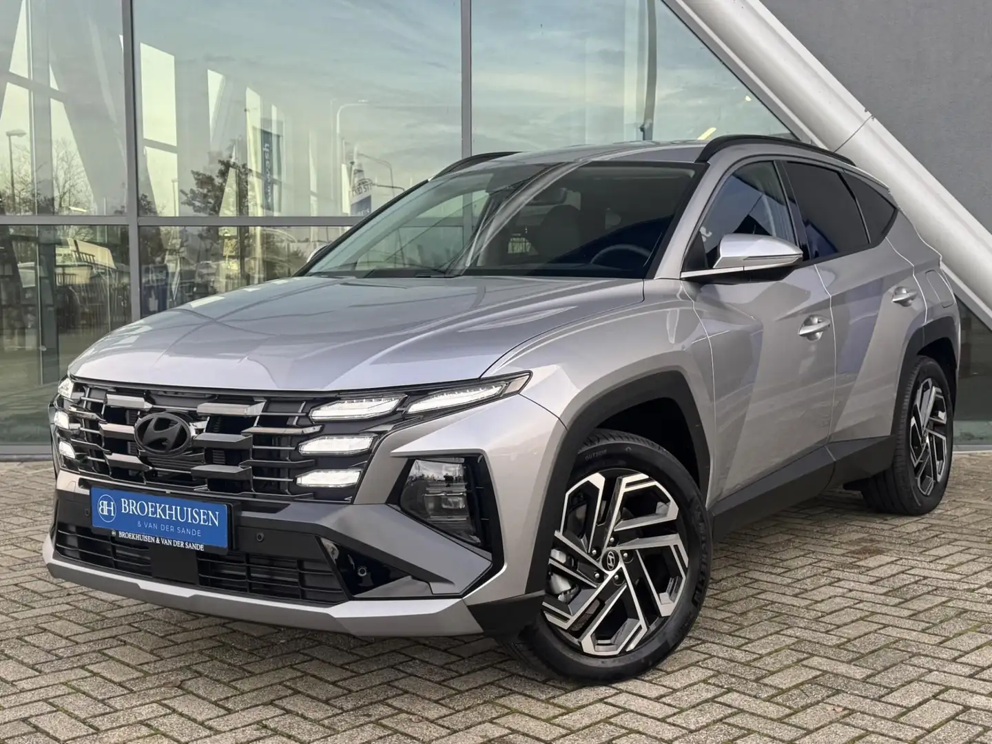 Hyundai TUCSON 1.6 T-GDI PHEV Comfort Smart 4WD 252pk Camera / St Grijs - 1