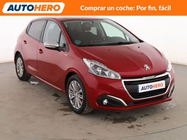 Peugeot 208 view 8
