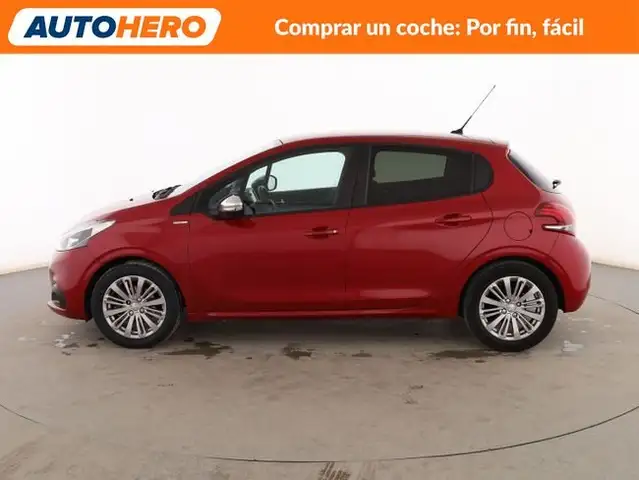 Peugeot 208 view 3