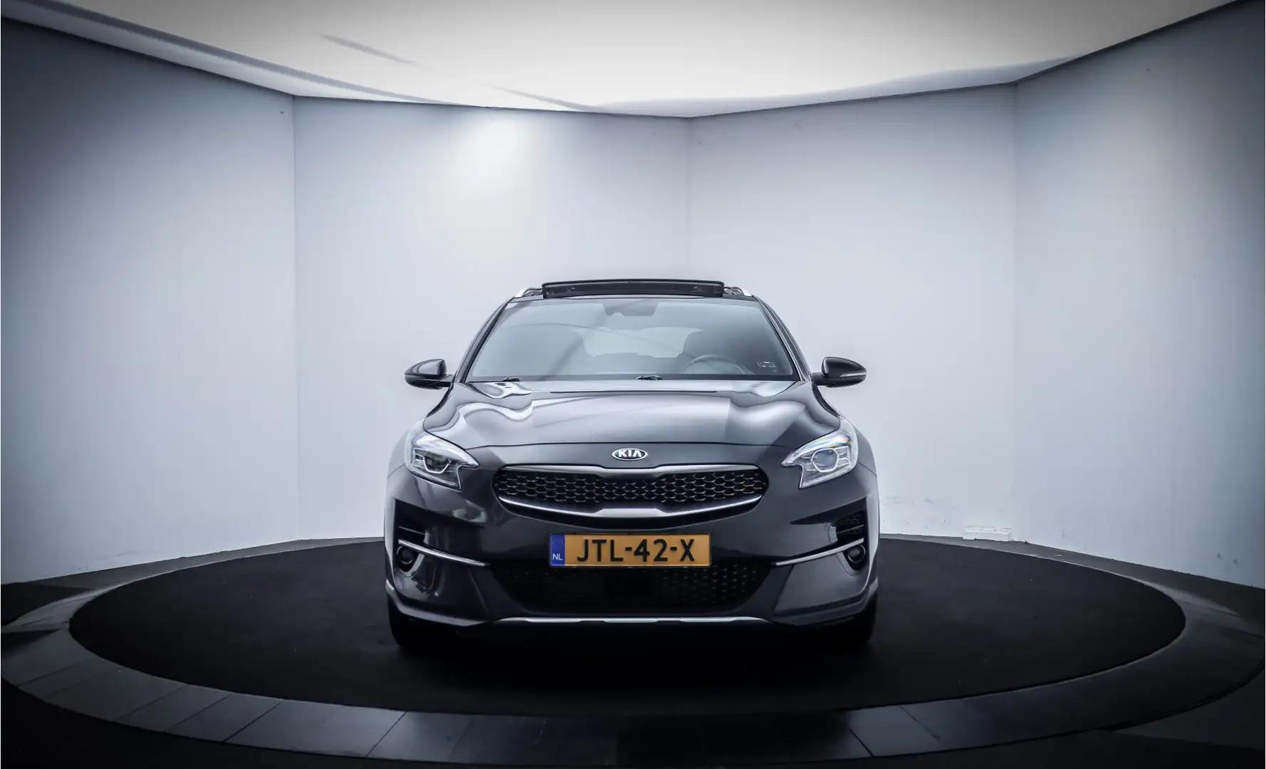 Kia XCeed 1.6T 204Pk EXECUTIVE EDITION PANO | MEMORY | JBL A Grau - 2