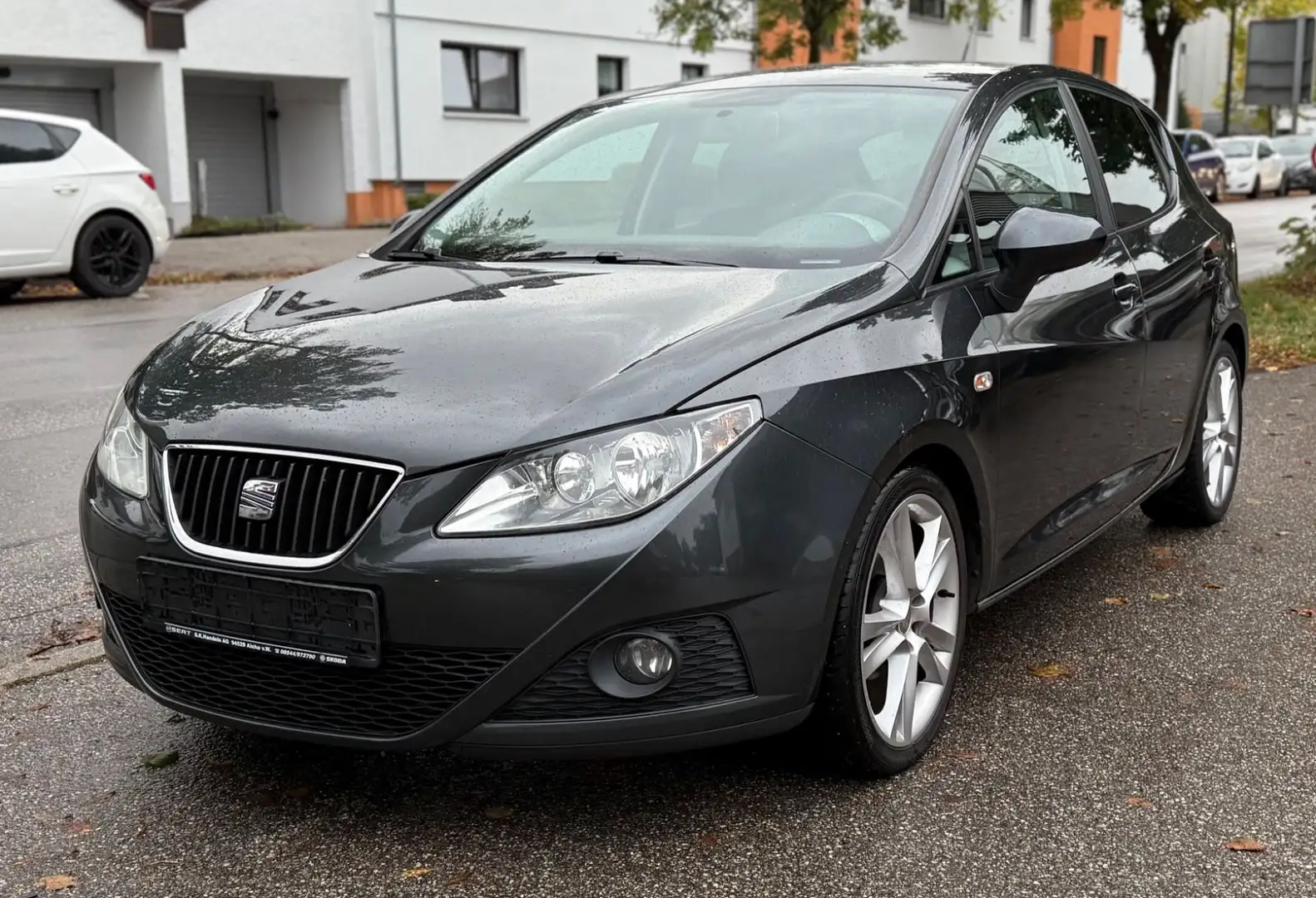 SEAT Ibiza Lim. 1.4i Sport/TÜV AU NEU/AUX Grau - 2