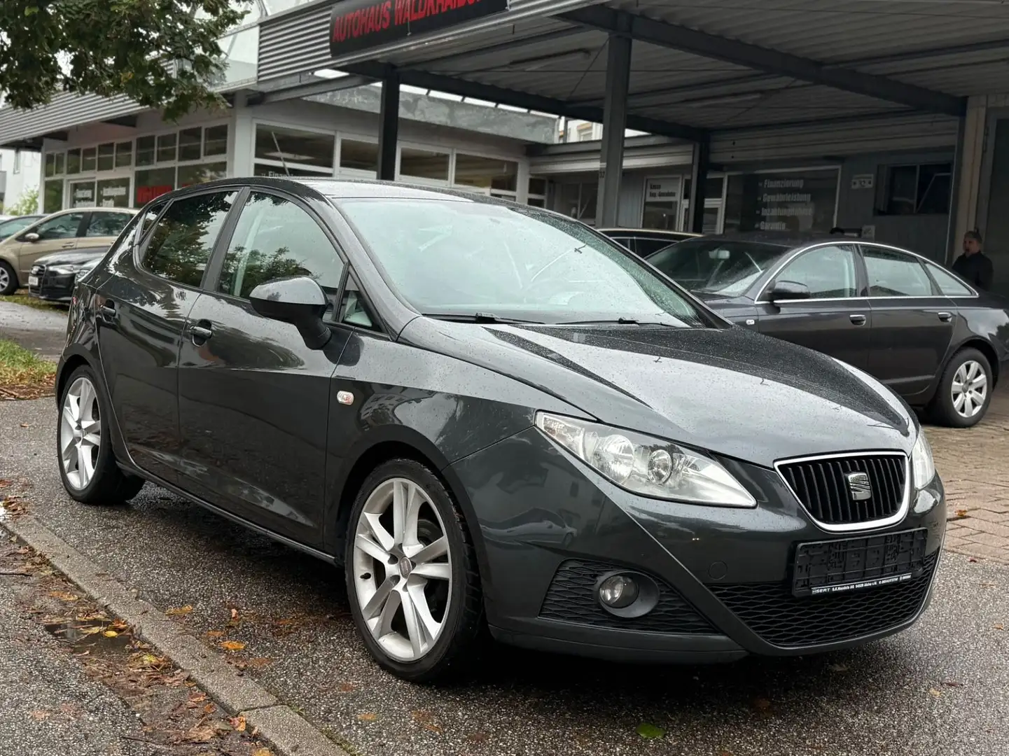 SEAT Ibiza Lim. 1.4i Sport/TÜV AU NEU/AUX Grau - 1