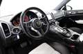 Porsche Cayenne 4.8 V8 570PS Turbo S Sport Chrono PCCB Schwarz - thumbnail 10