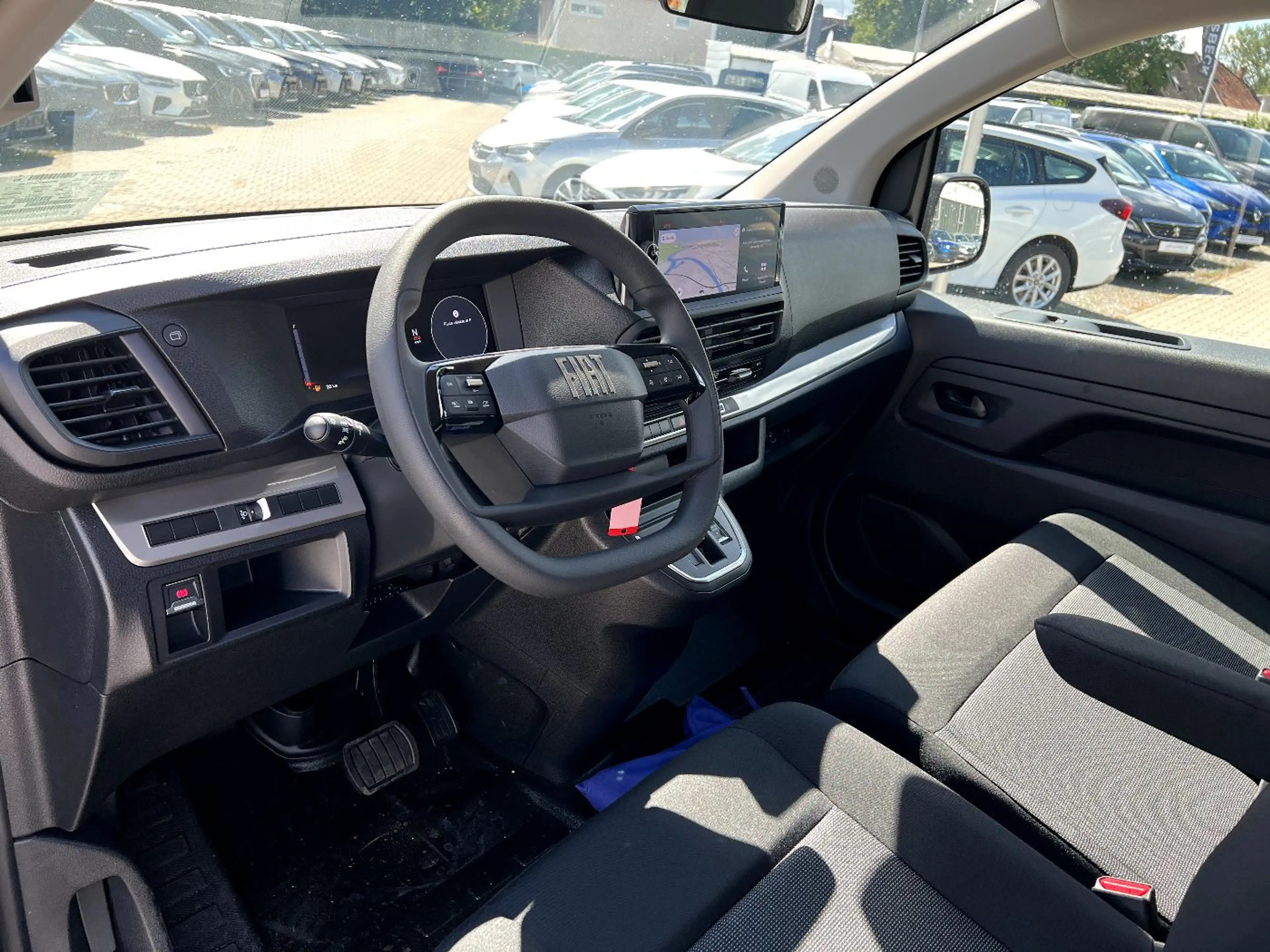 Fiat Scudo Kombi L2 180 Icon *LED Navi AHK Kamera* — photo 9
