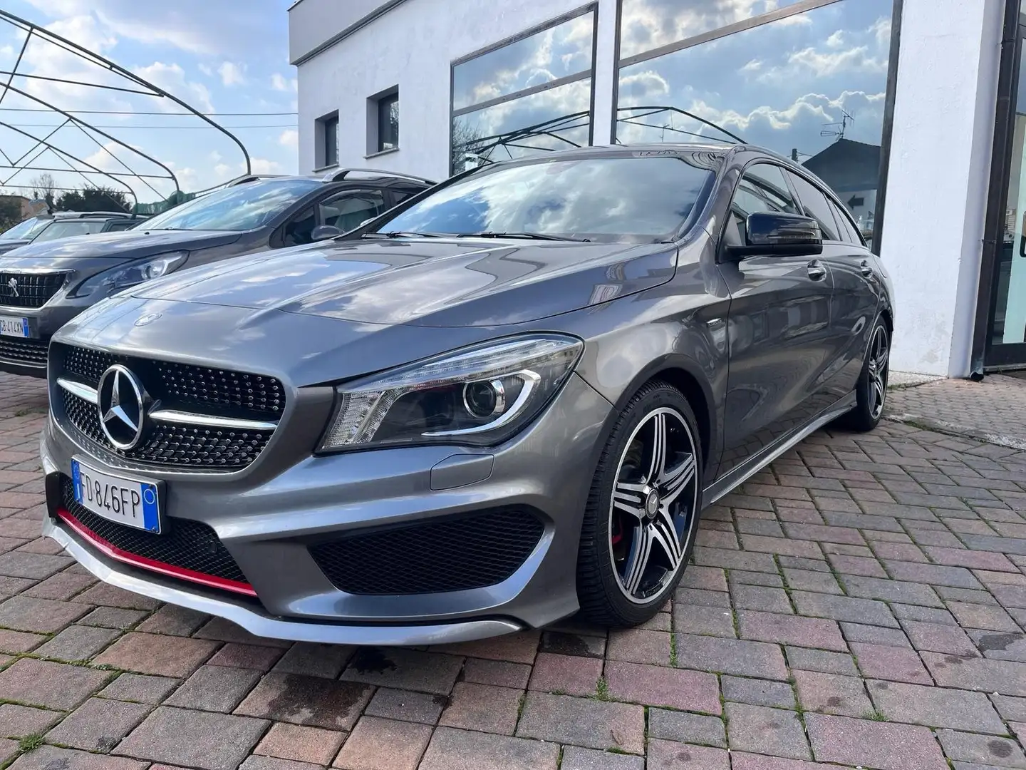 Mercedes-Benz CLA 250 CLA Shooting Brake 250 Supersport 4matic auto Szary - 1