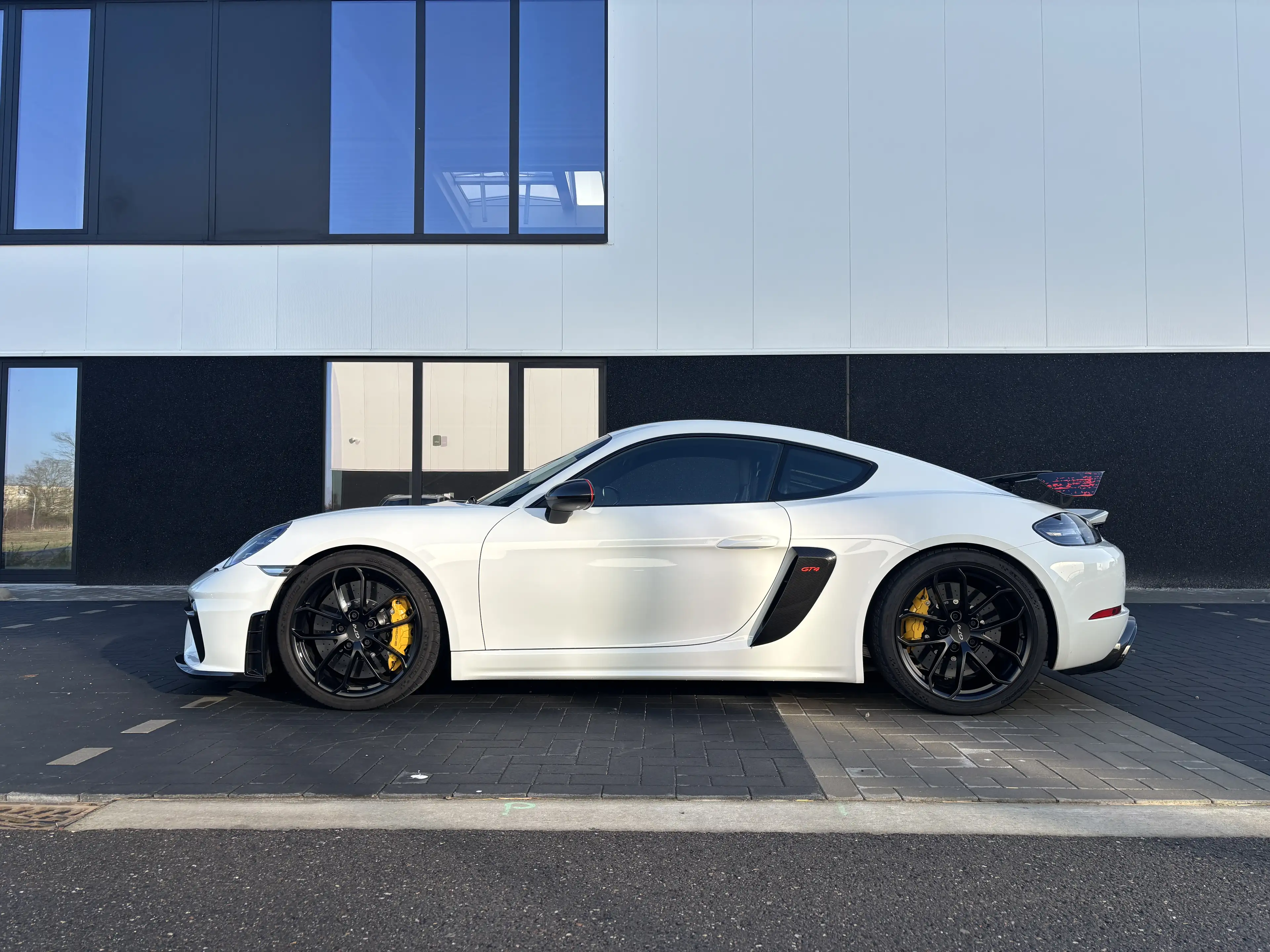 Porsche 718 718 Cayman GT4 PDK - LED - PCCB - CARBON - APPROVE — photo 2
