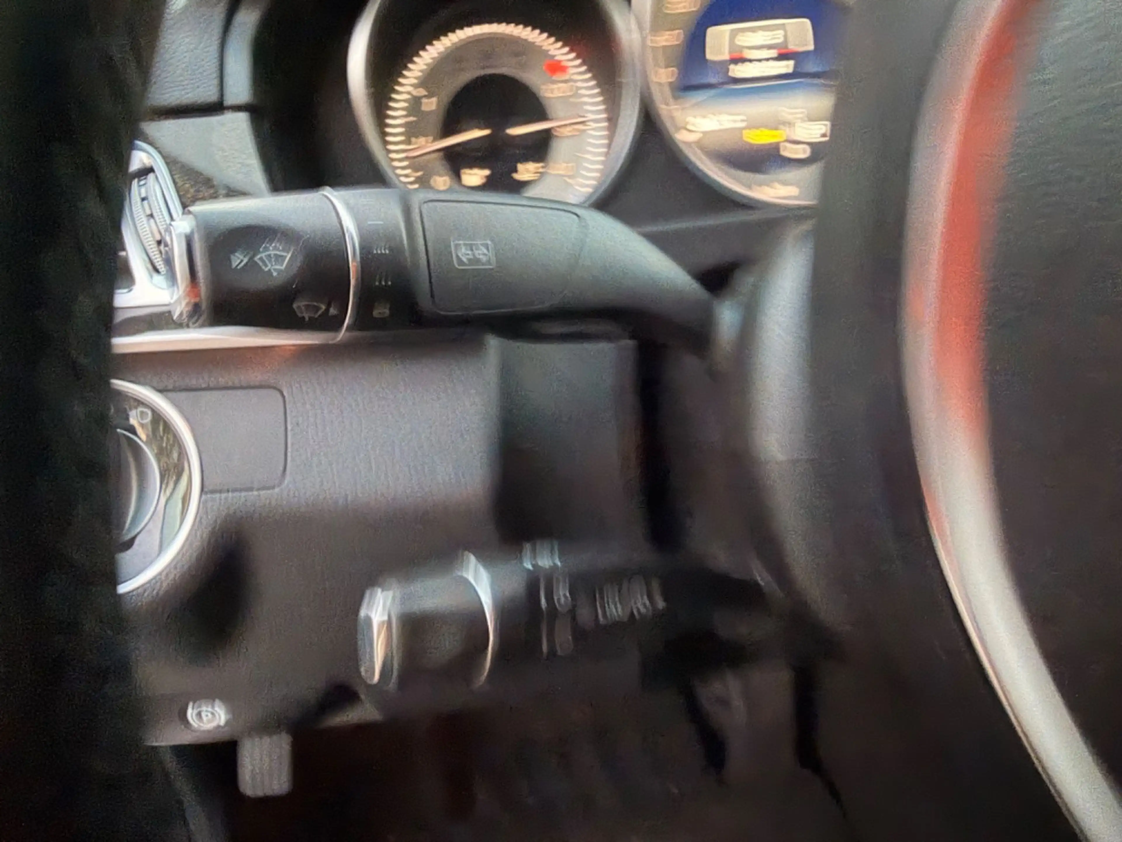 Mercedes-Benz E 200 CGI BlueEfficiency Avantgarde — photo 13