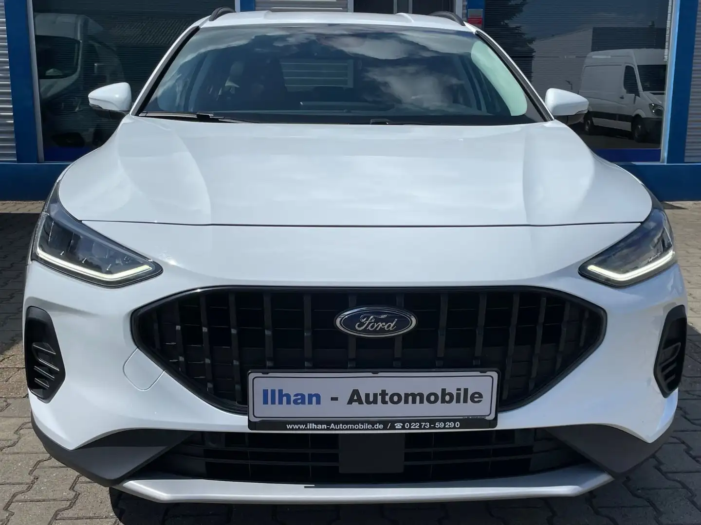 Ford Focus Turnier Active X*LED*NAV*RCAM*PDC*VIRTUAL* Wit - 2