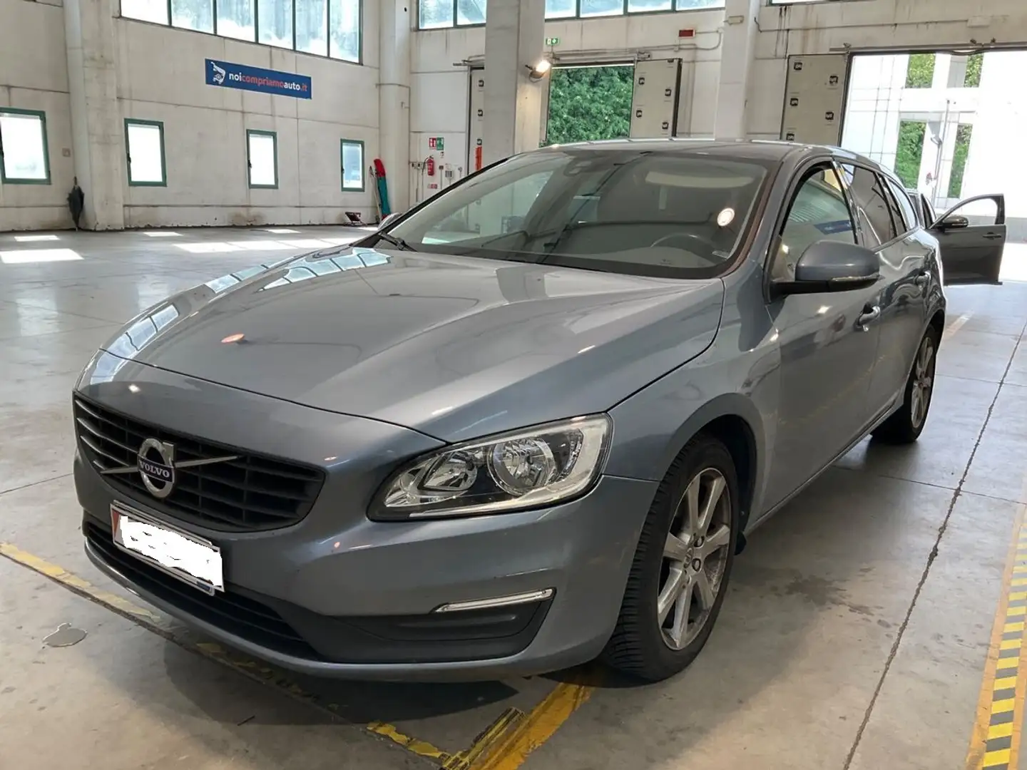 Volvo V60 V60 D4 Kinetic Kék - 1