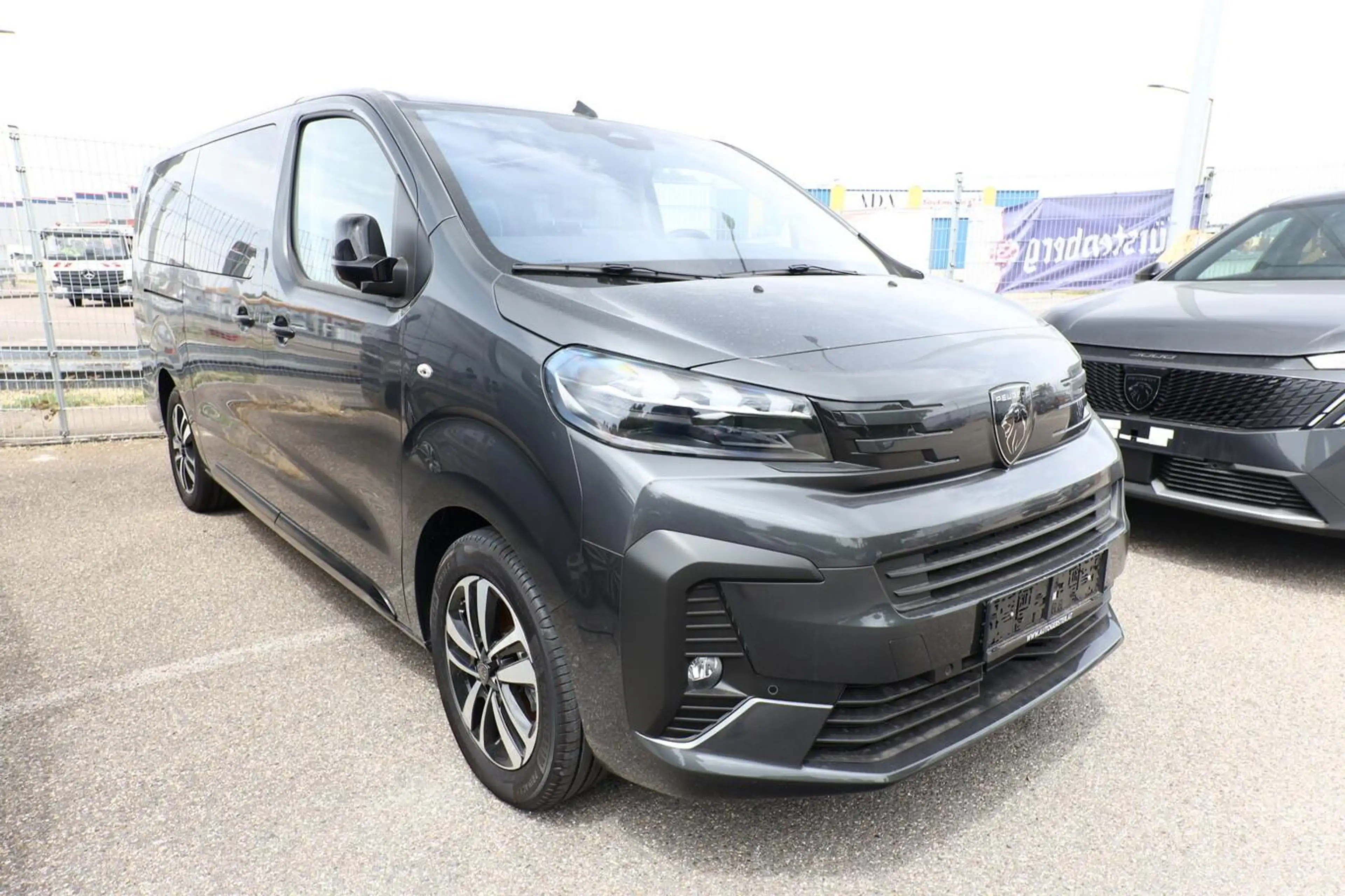 Peugeot Traveller Allure L3 AT 8S StHz AHK Pano Leder BT 132 kW (... — photo 2