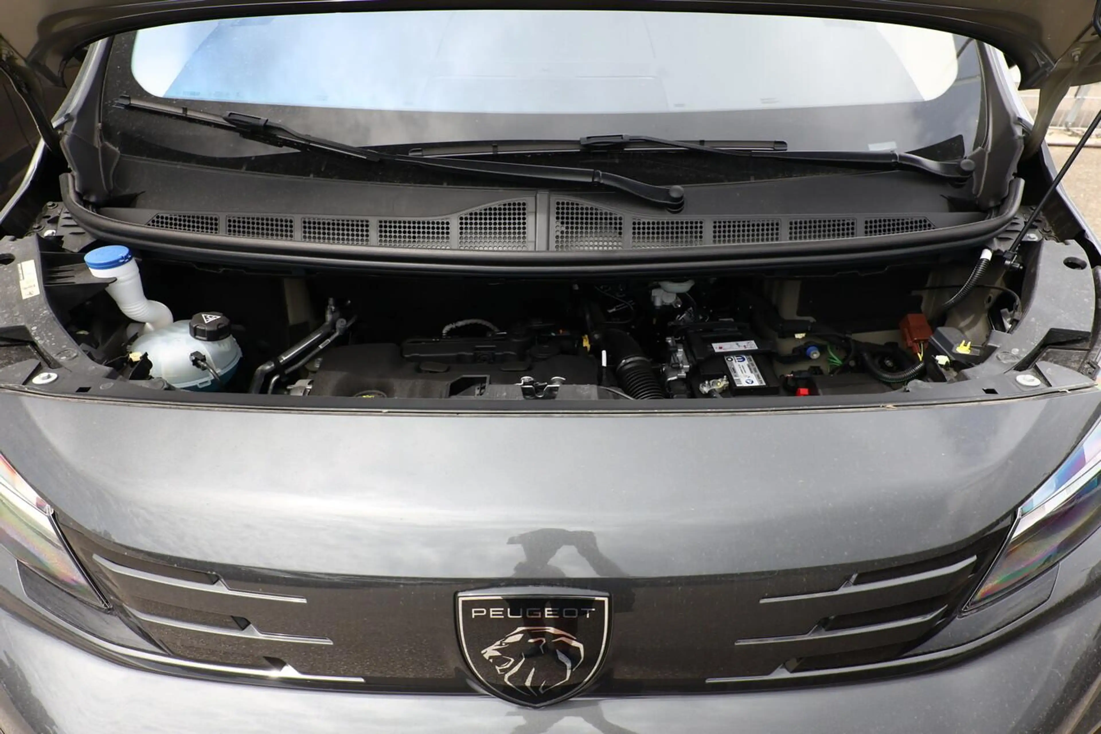 Peugeot Traveller Allure L3 AT 8S StHz AHK Pano Leder BT 132 kW (... — photo 13